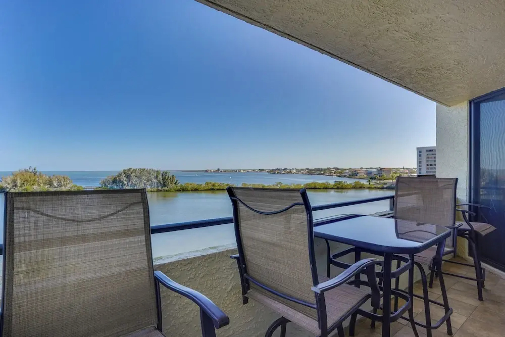 Cozy Condo w/ Gulf View, Bird Watching + Telescope