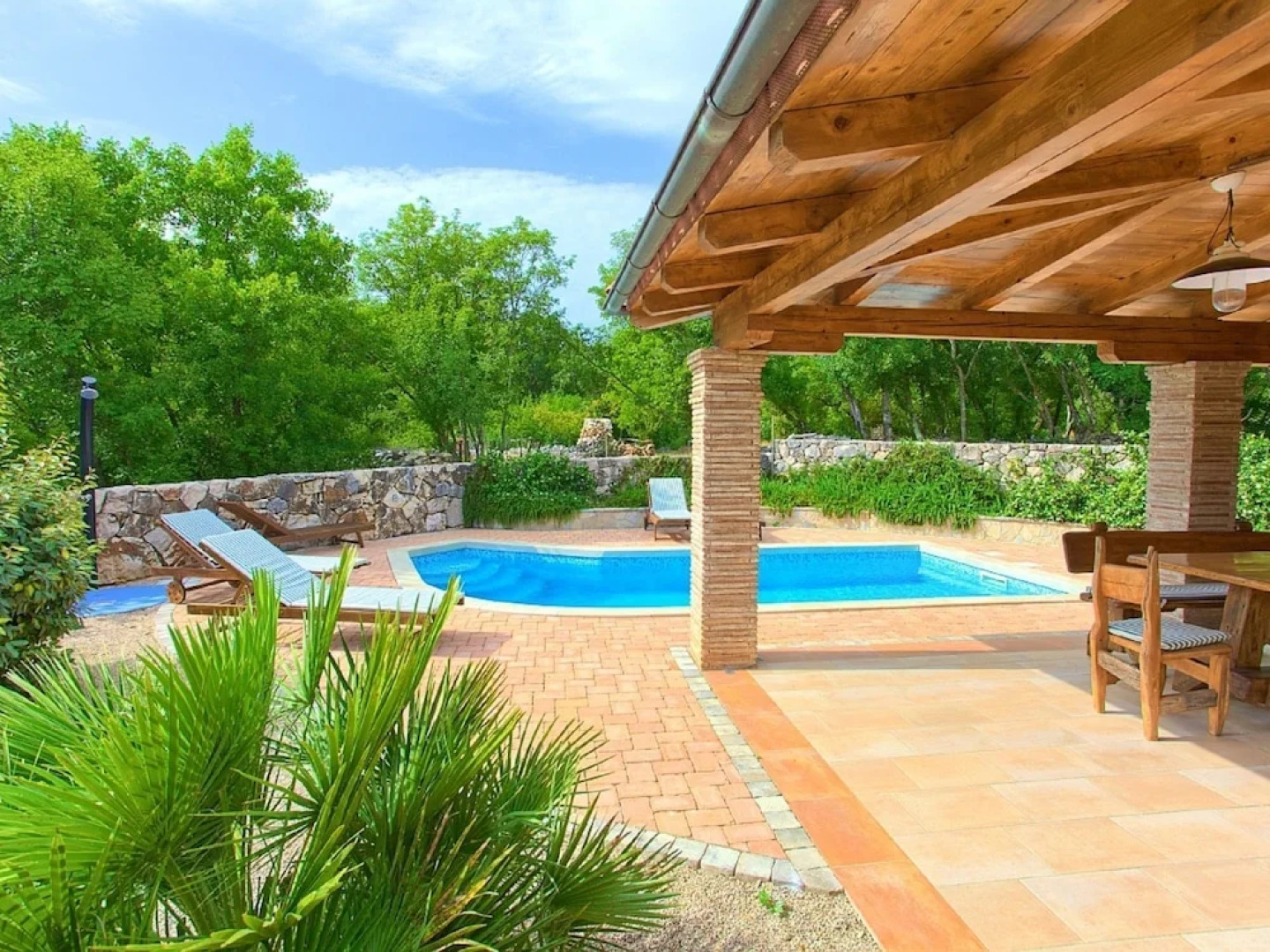 Attractive Villa in Kras with Swimming Pool