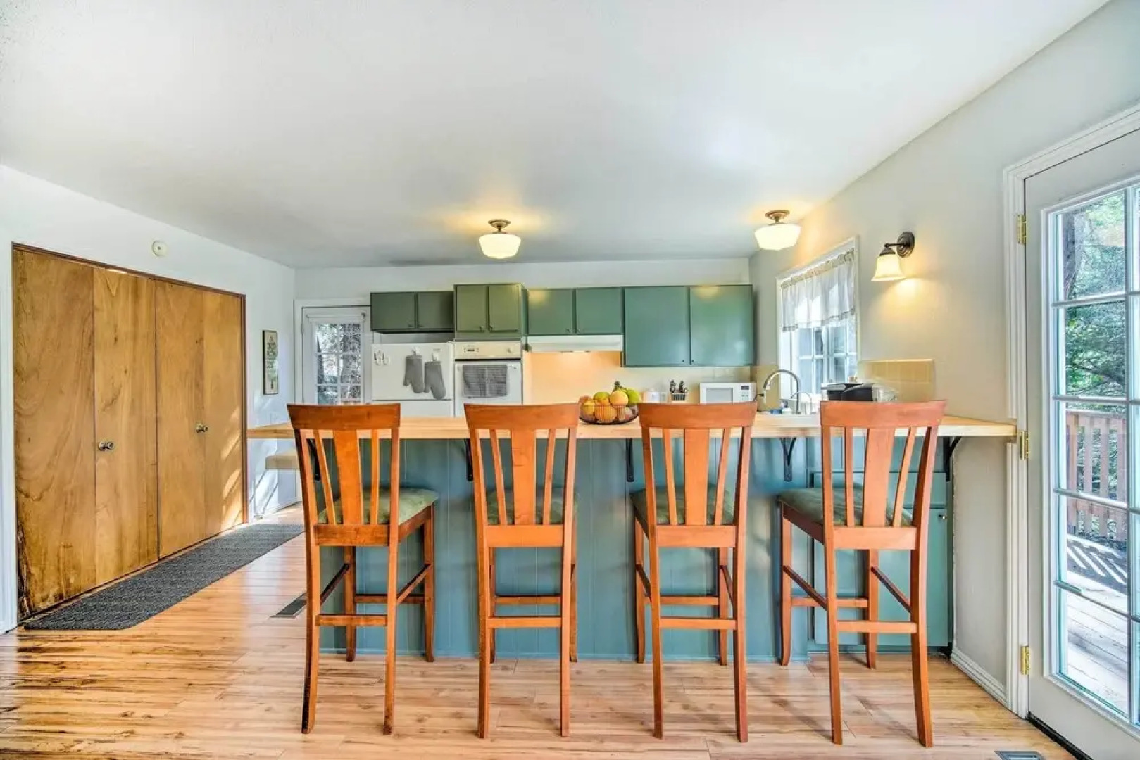 Stunning Getaway in Lake Arrowhead!