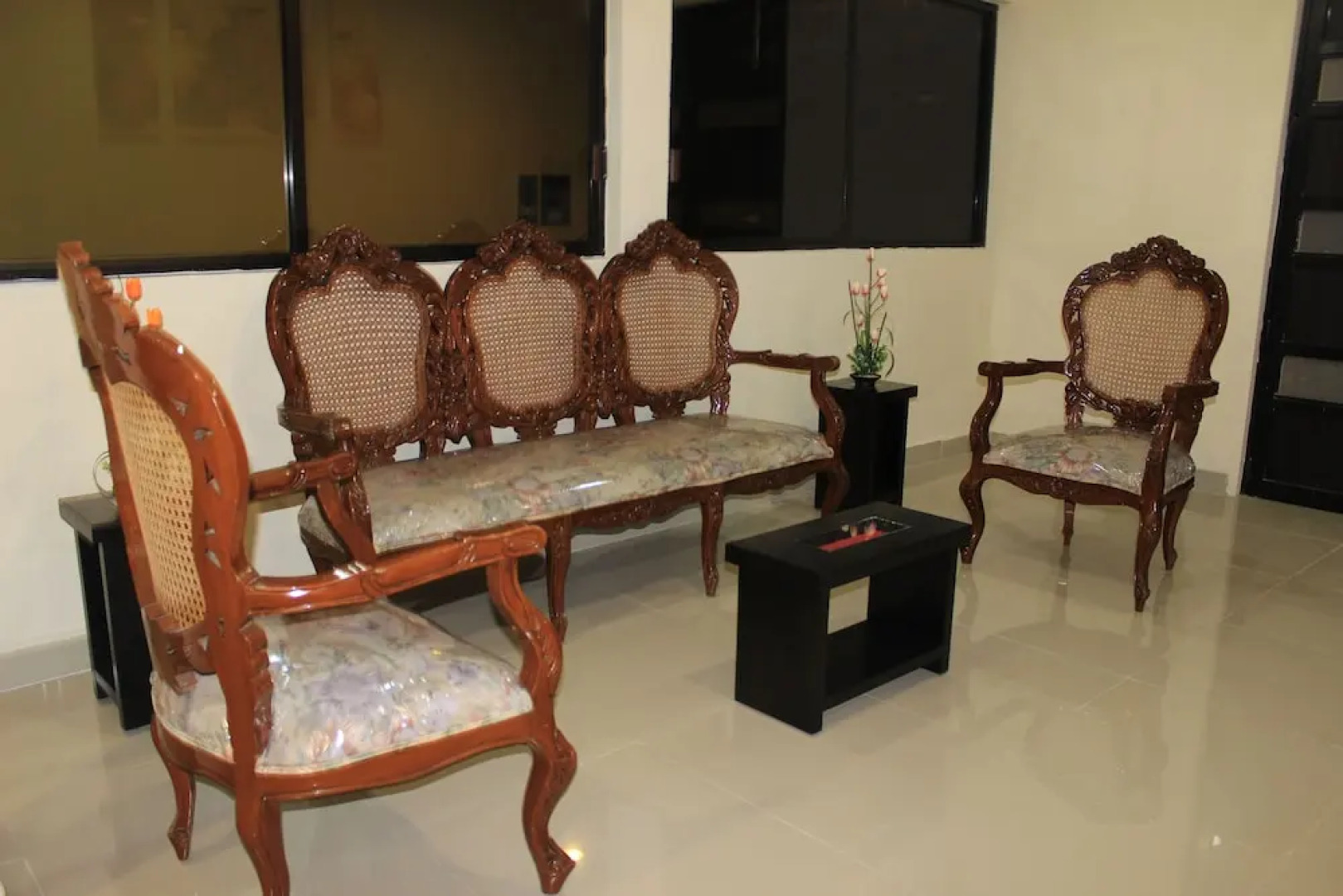 Terracota Corner Room