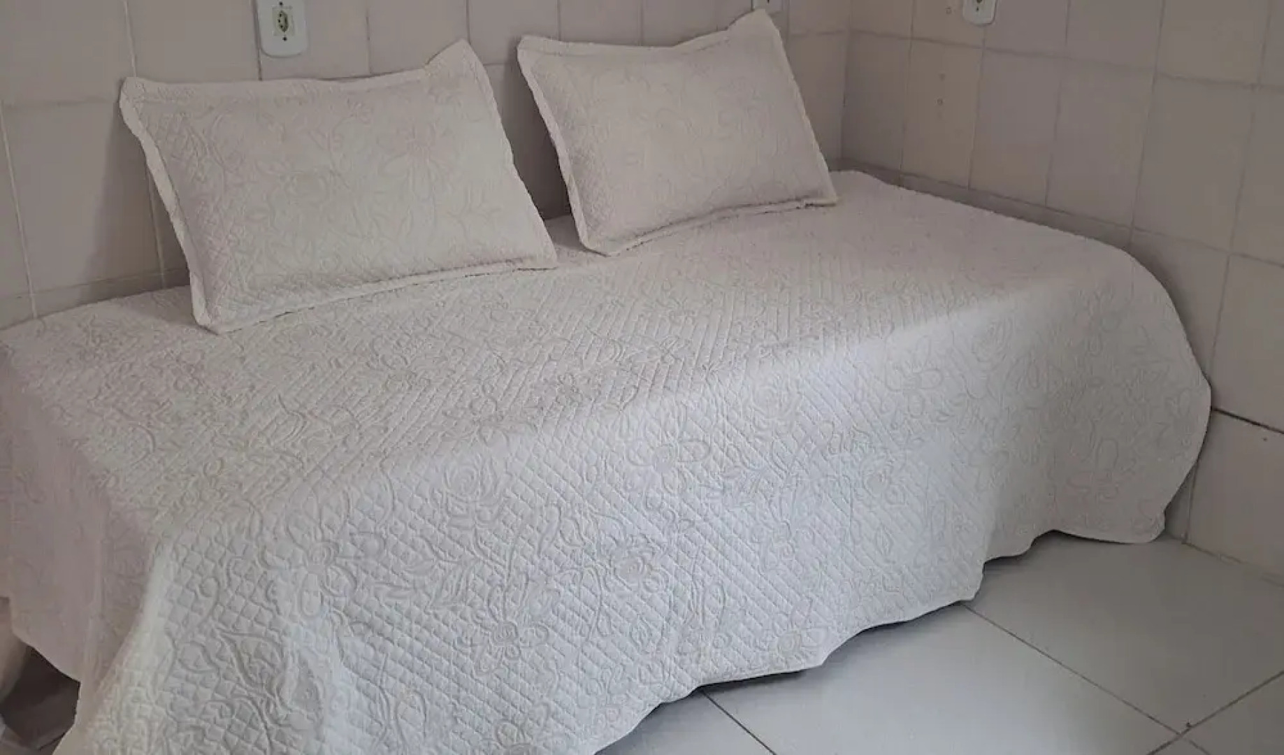 pousada da tia Lúcia-Loft Rosa Amarela