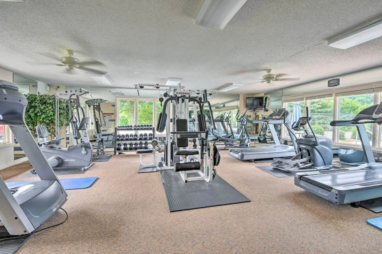 Chic Sky Valley A-frame Cabin w/ Pool Access!