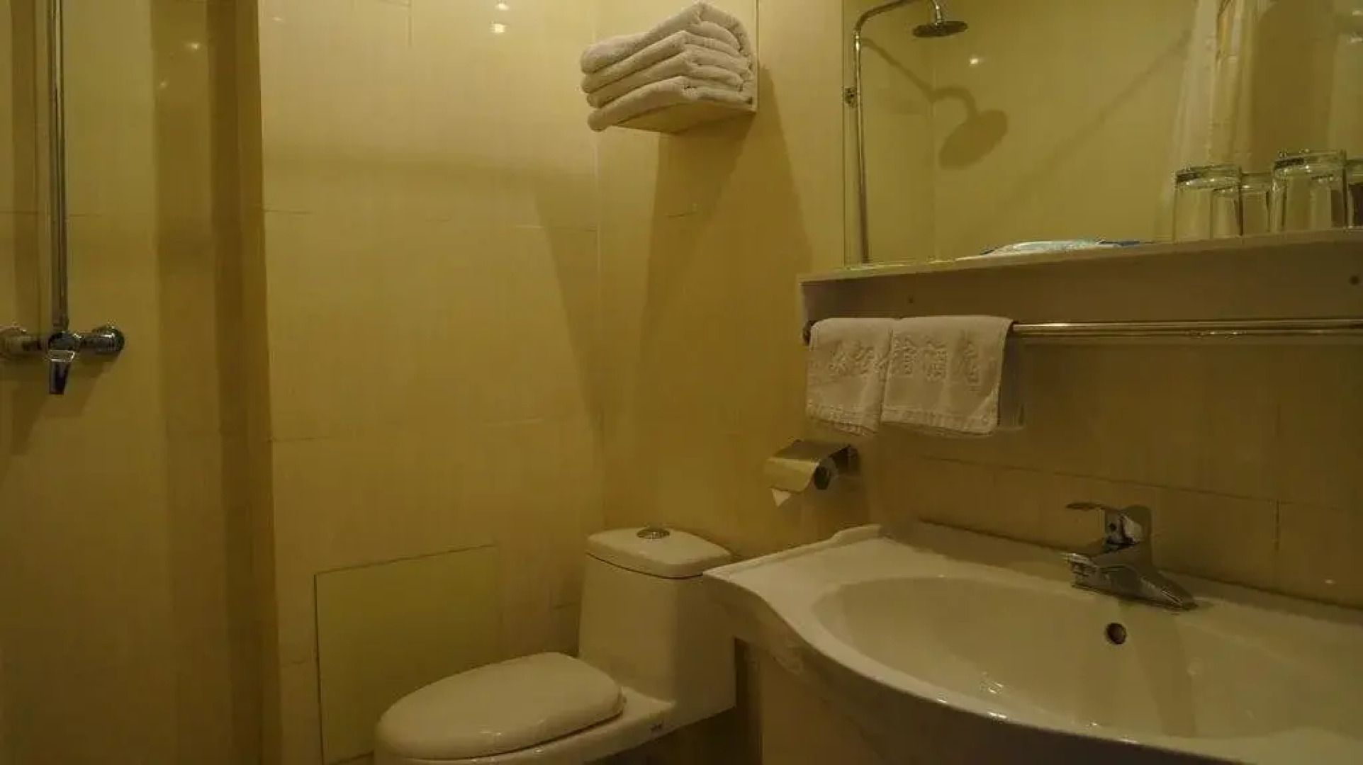 Xingrui Chain Hotel（Xuchang Railway Station Datong）