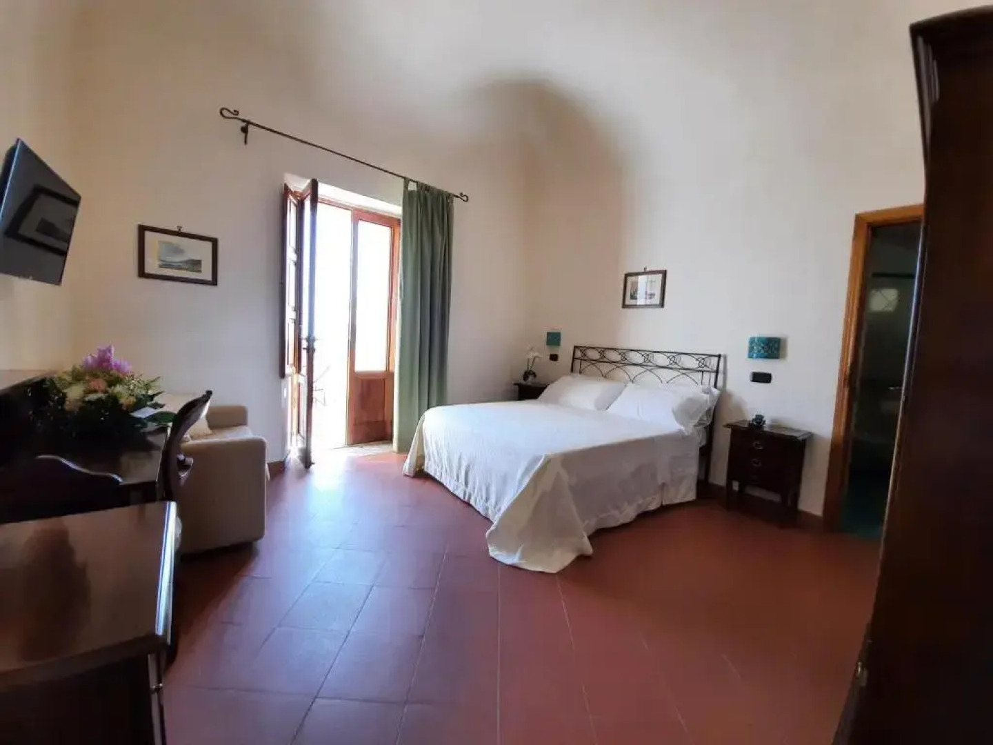 Portico Del Paradiso