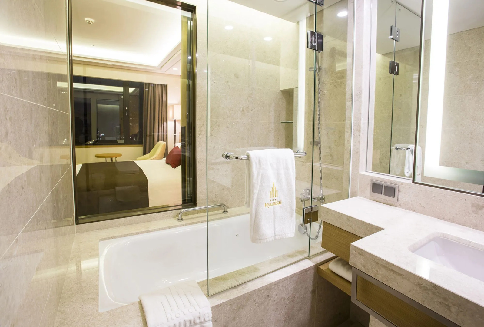 Hotel Hyundai by Lahan Ulsan