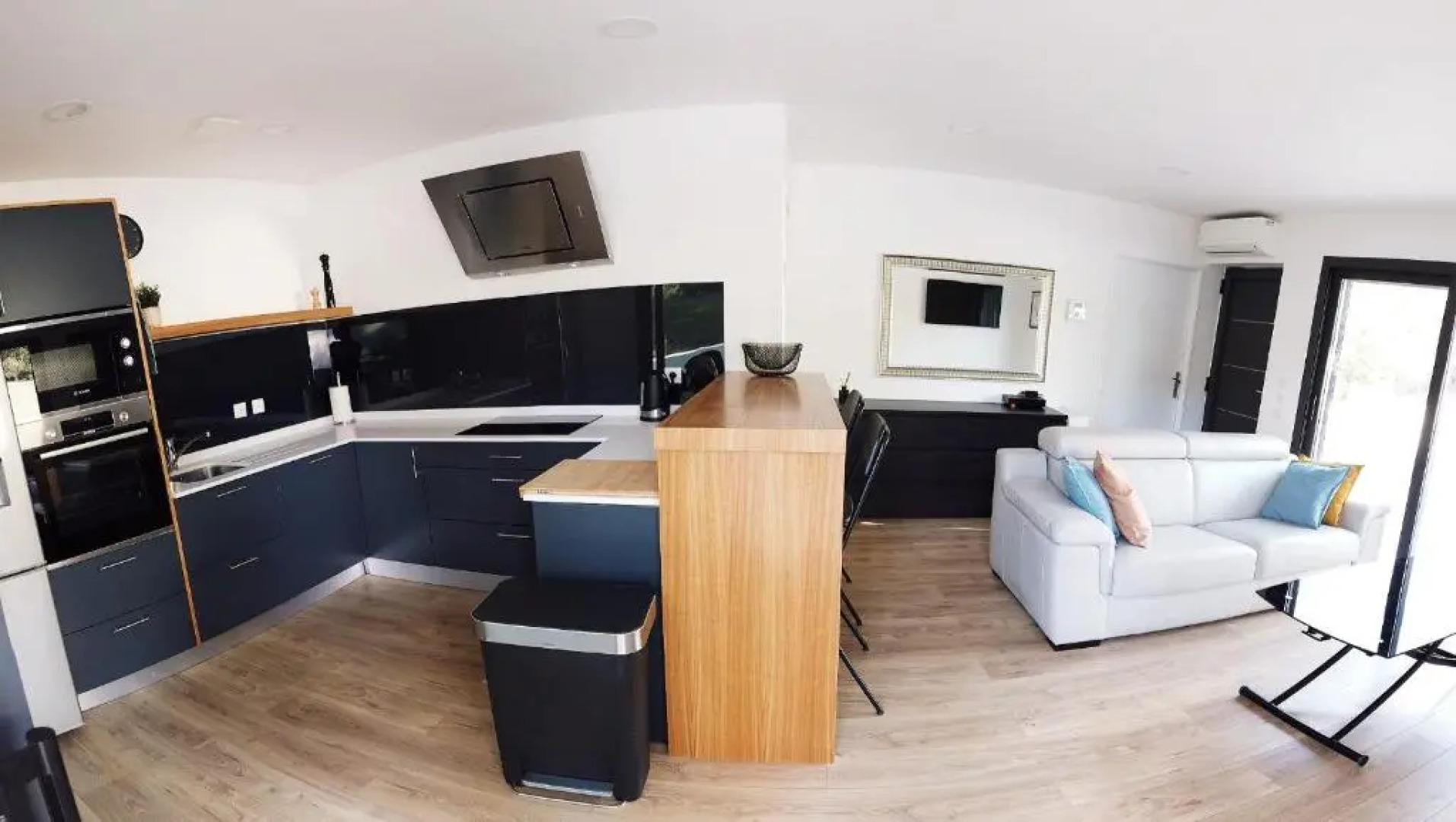 Villa-jacuzzi-1chb-jardin-10minsAixEnPce-QuartierChic