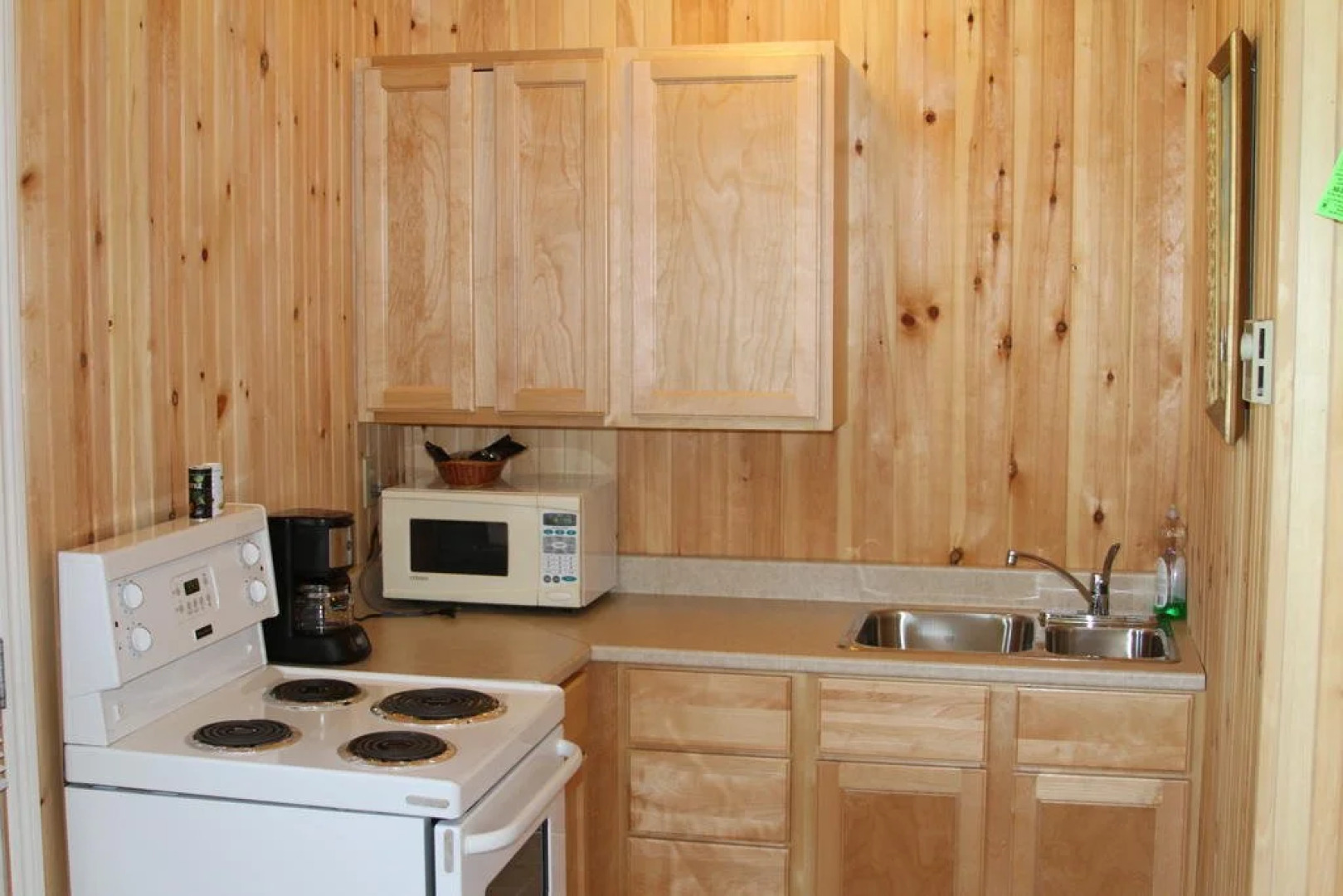 Baywatch Lighthouse and Cottages