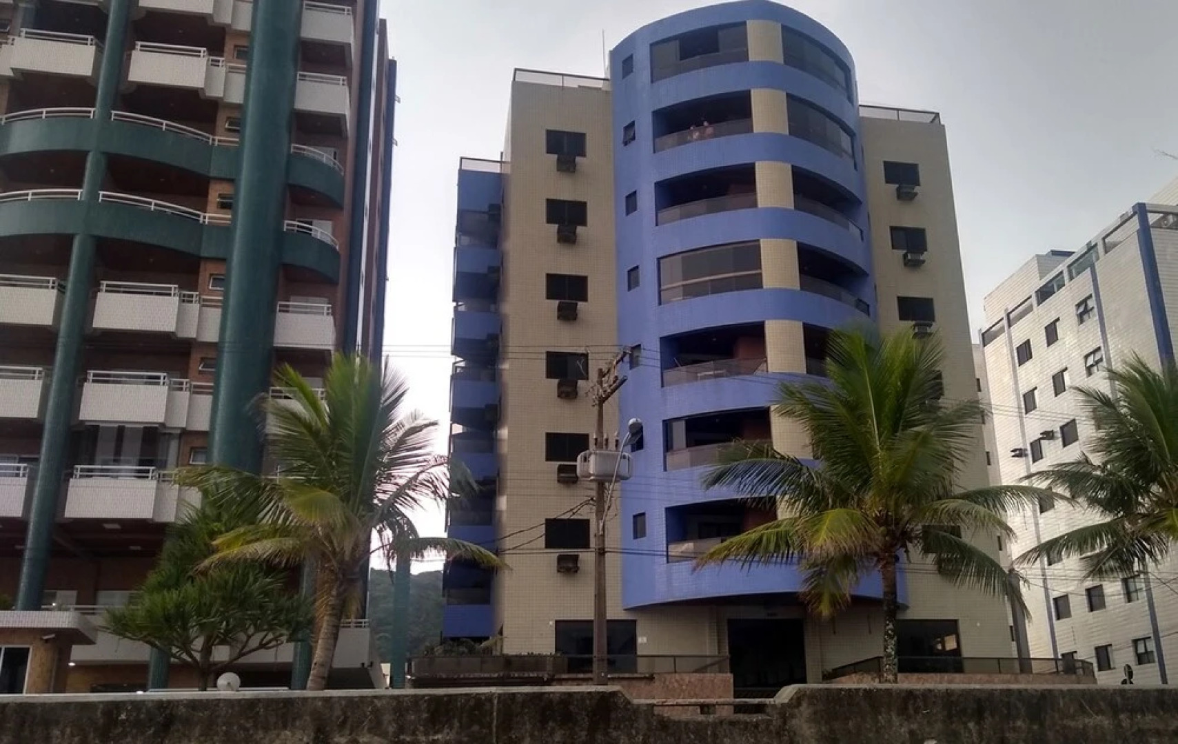 Hi La Residence Flat