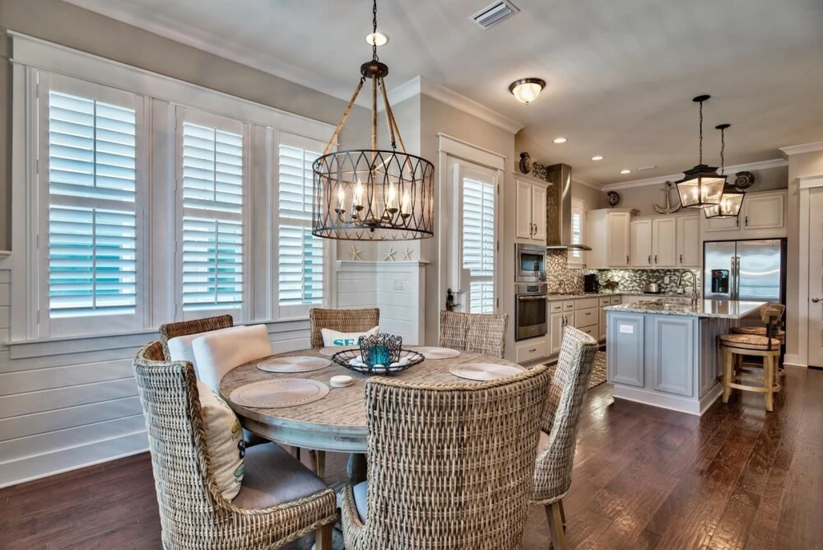 Beach Retreat 3 Bedroom Condo By Coastal Dreamin