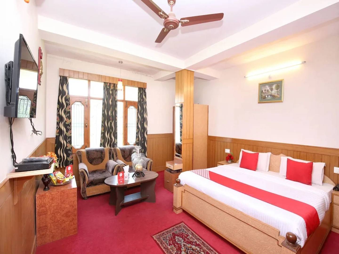 OYO 14106 Home Exotic Hill View Shoghi