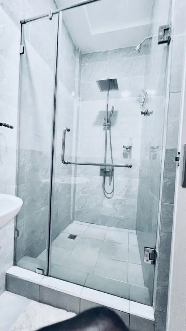 Kamara Lakeview Hotel