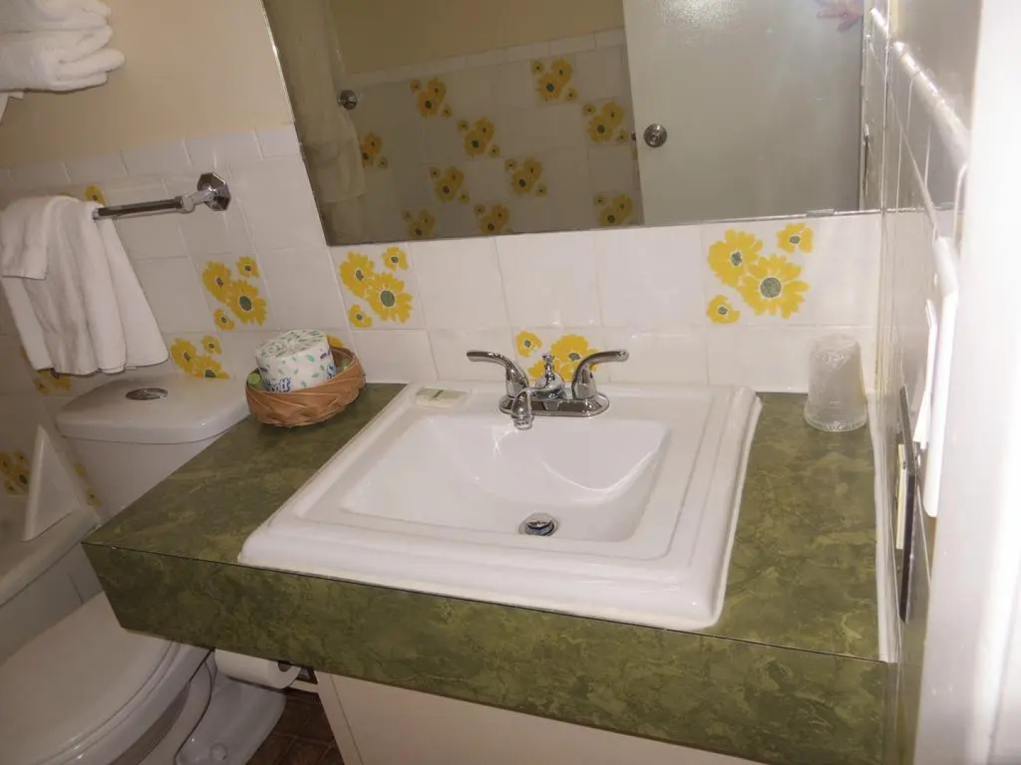 Harrison Village Motel