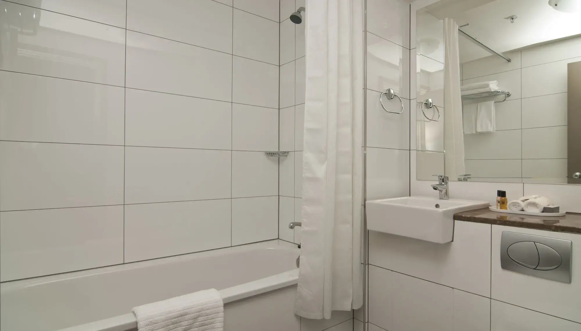 Copthorne Hotel and Resort Queenstown Lakefront