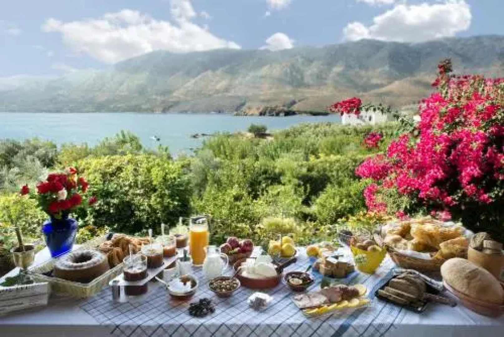 Kotronas Bay Bungalows