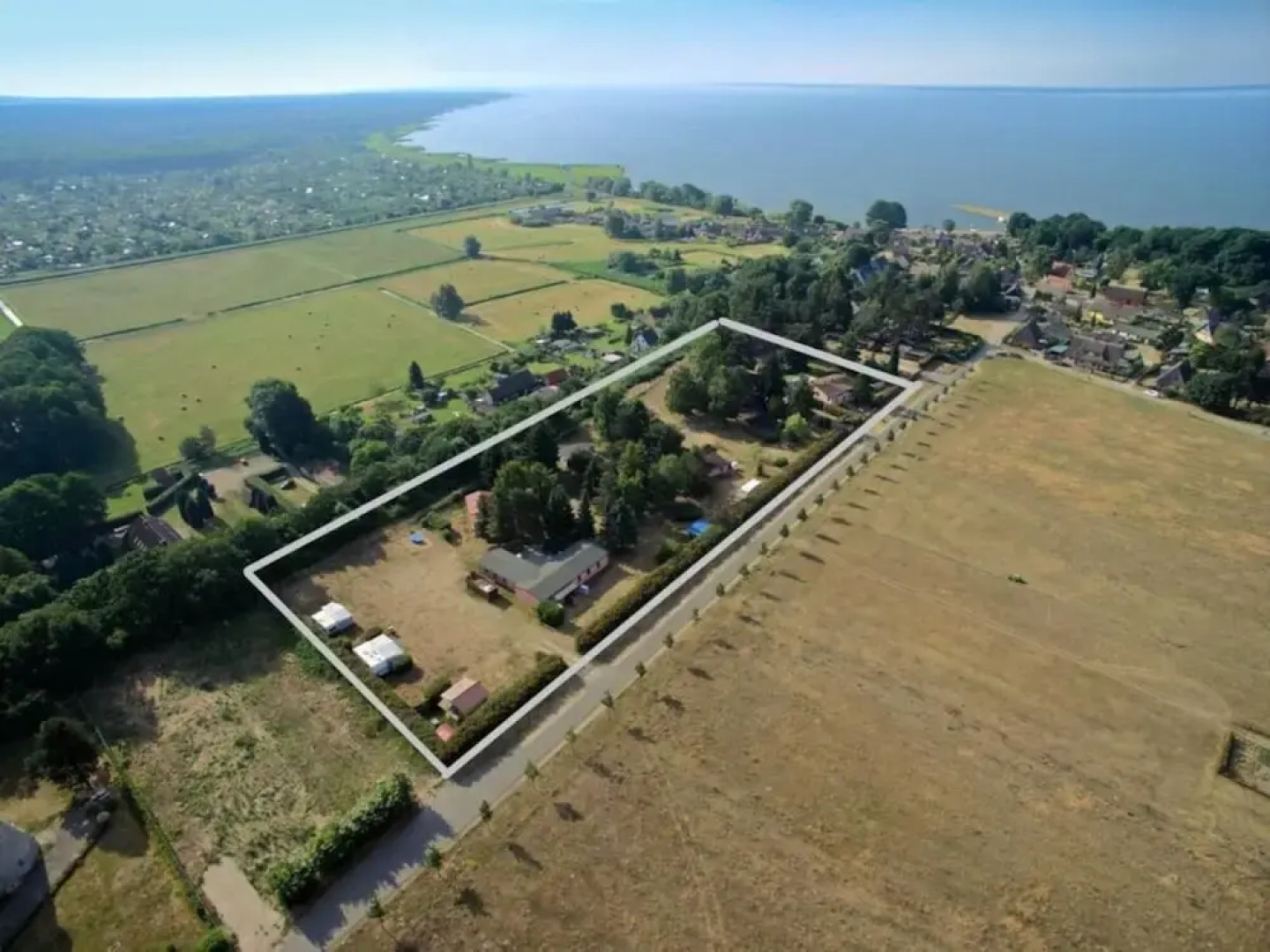 08 am Haff Modern Retreat