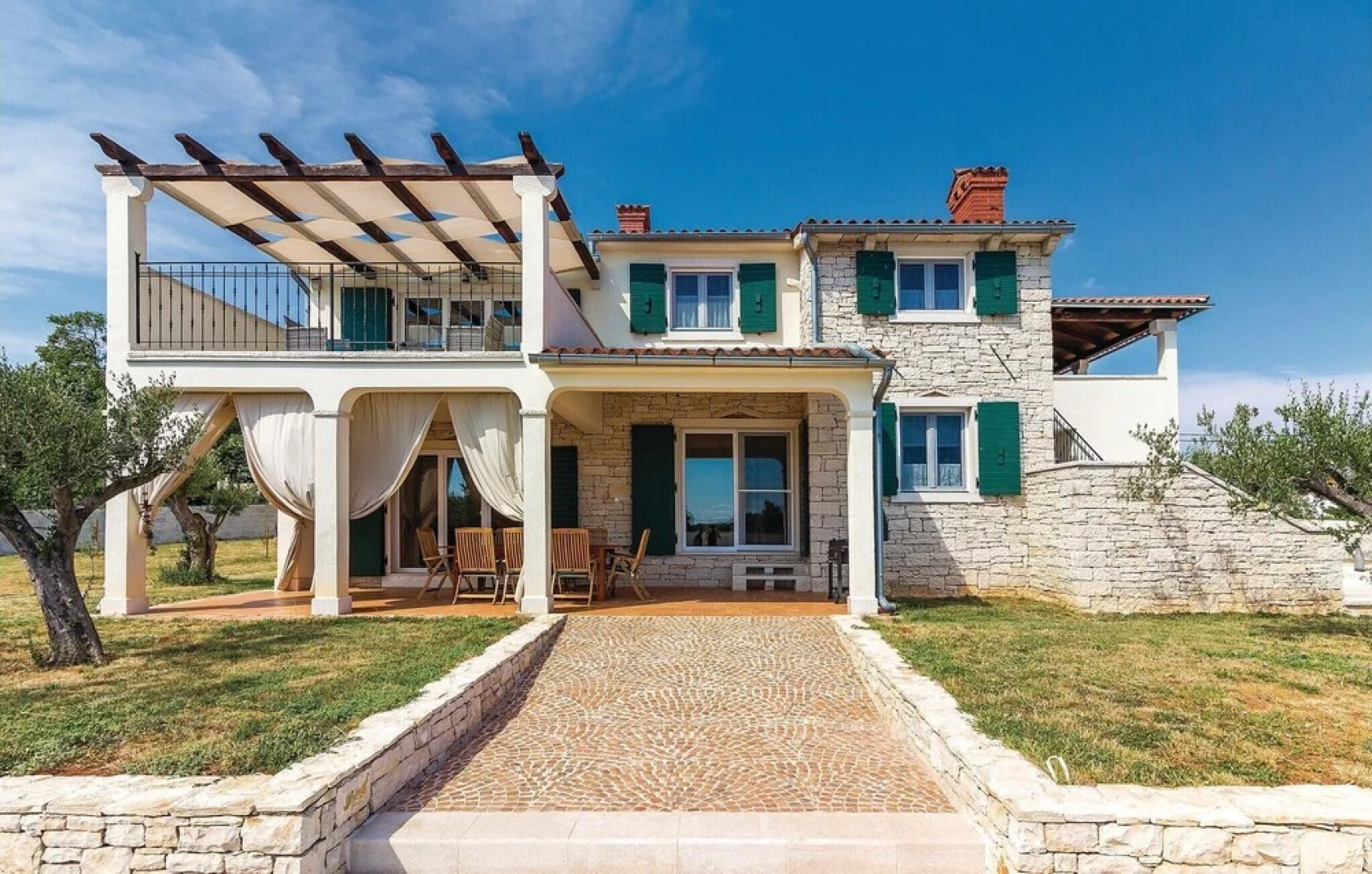 Stunning Home in Krnica With Wifi and 4 Bedrooms