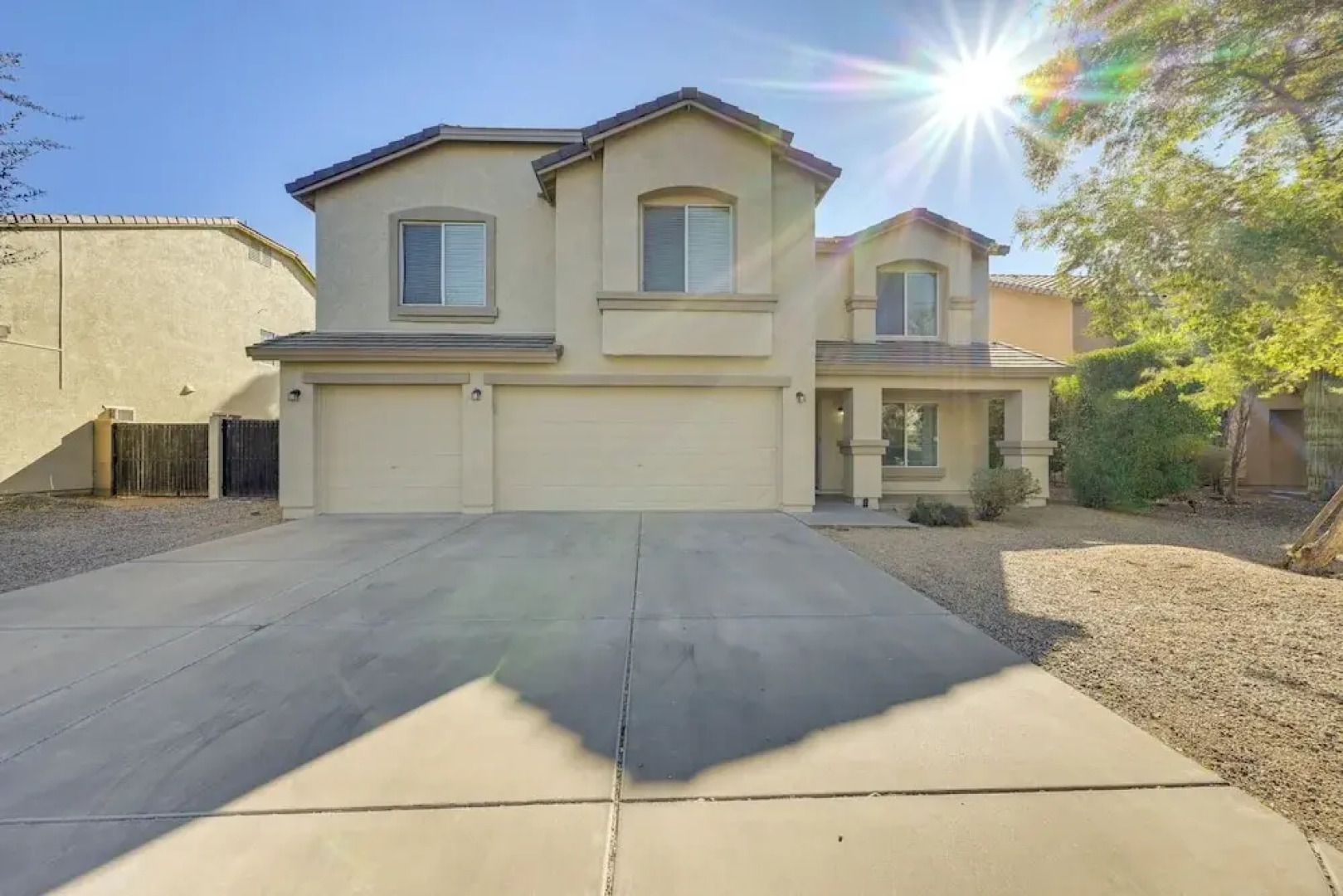 Putting Green, Pool & Spa: Home in Queen Creek!