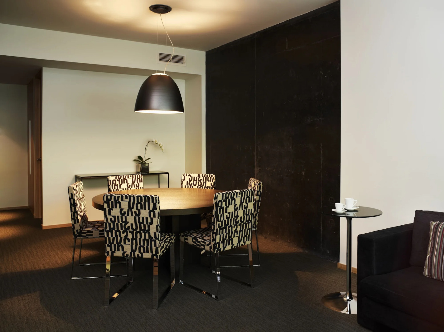 Le Germain Hotel Maple Leaf Square