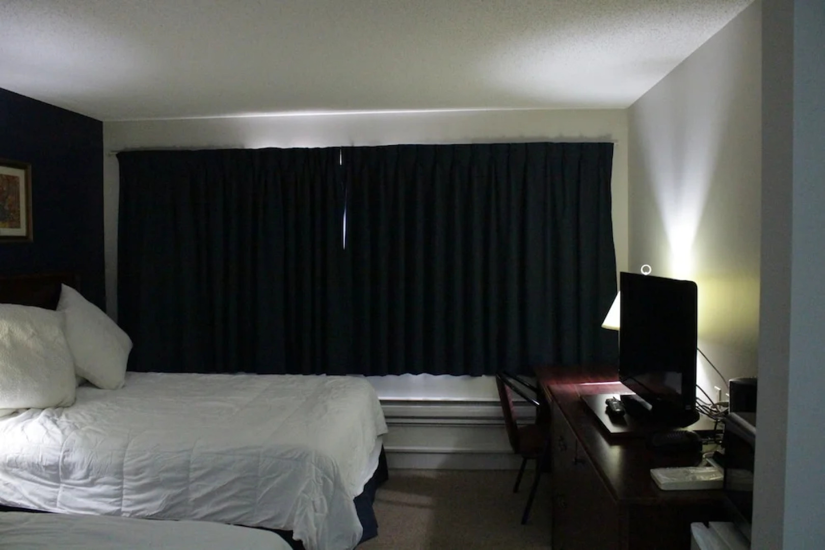 Morinville Plaza & Suites