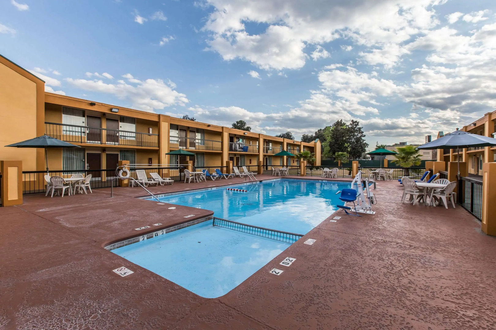 Quality Inn Savannah Midtown