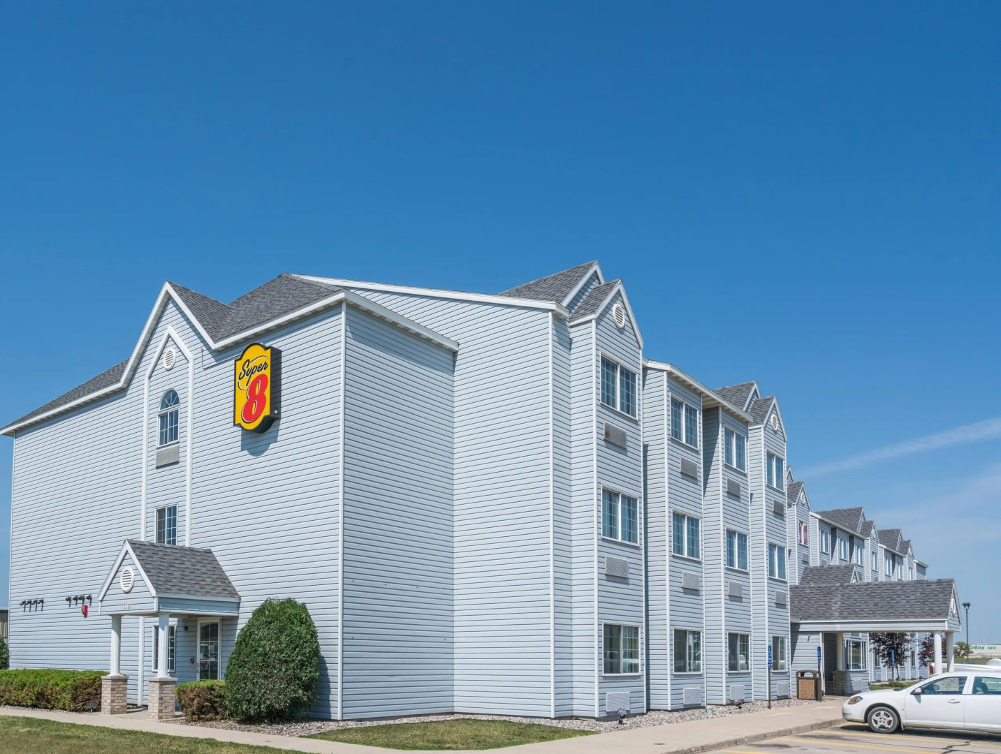 Super 8 By Wyndham Fargo Airport