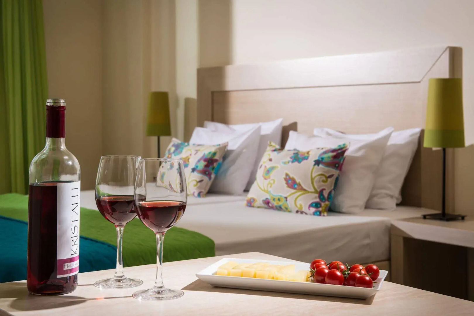 Kristalli Hotel Apartments