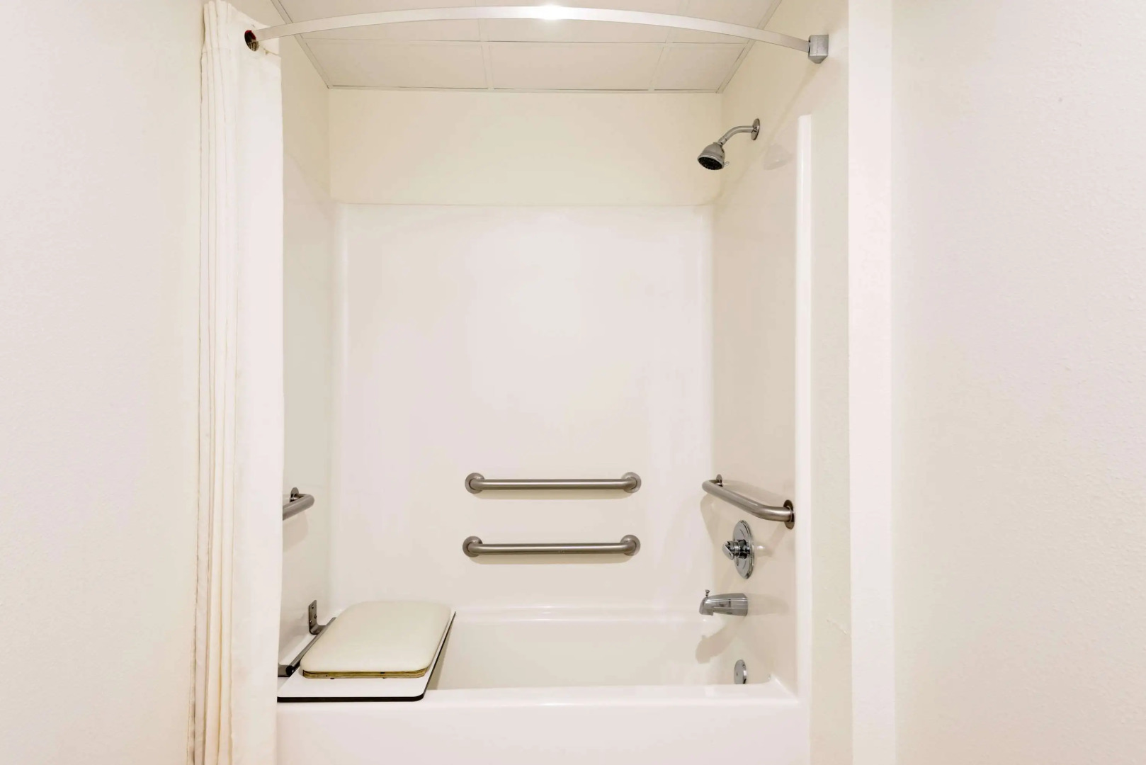 Super 8 by Wyndham Emmetsburg