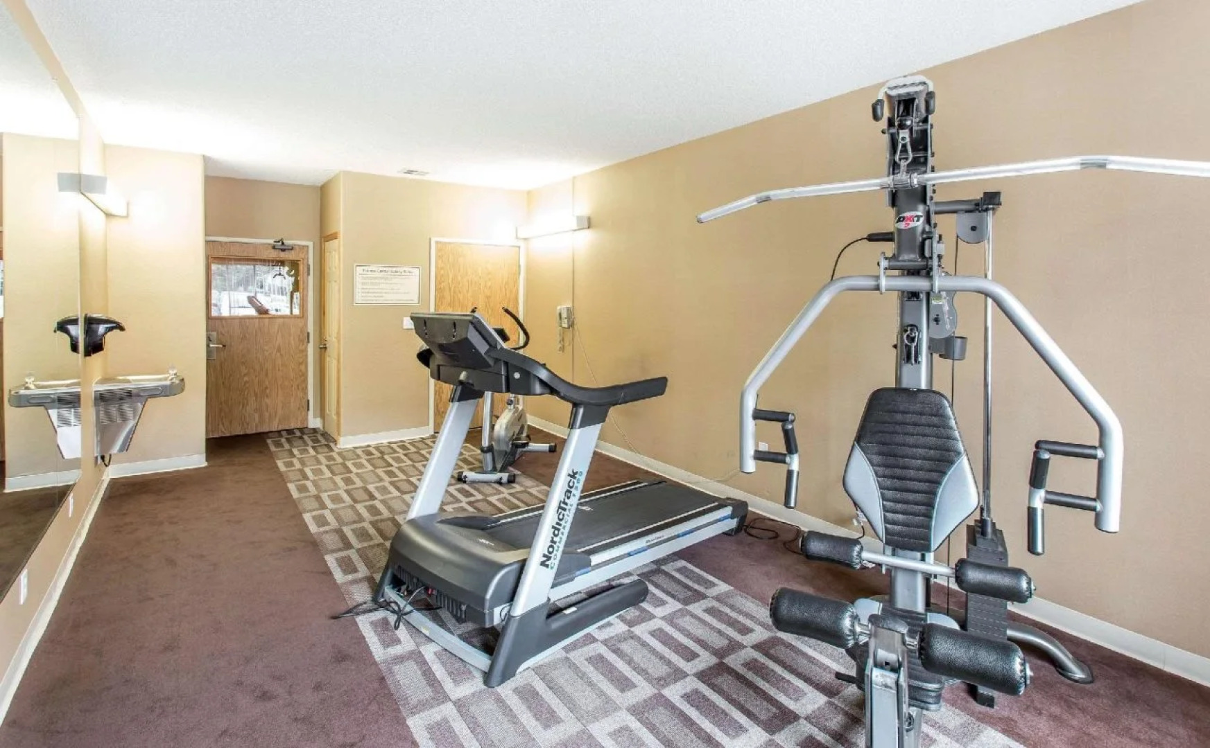 Spark by Hilton Lakewood Denver Southwest