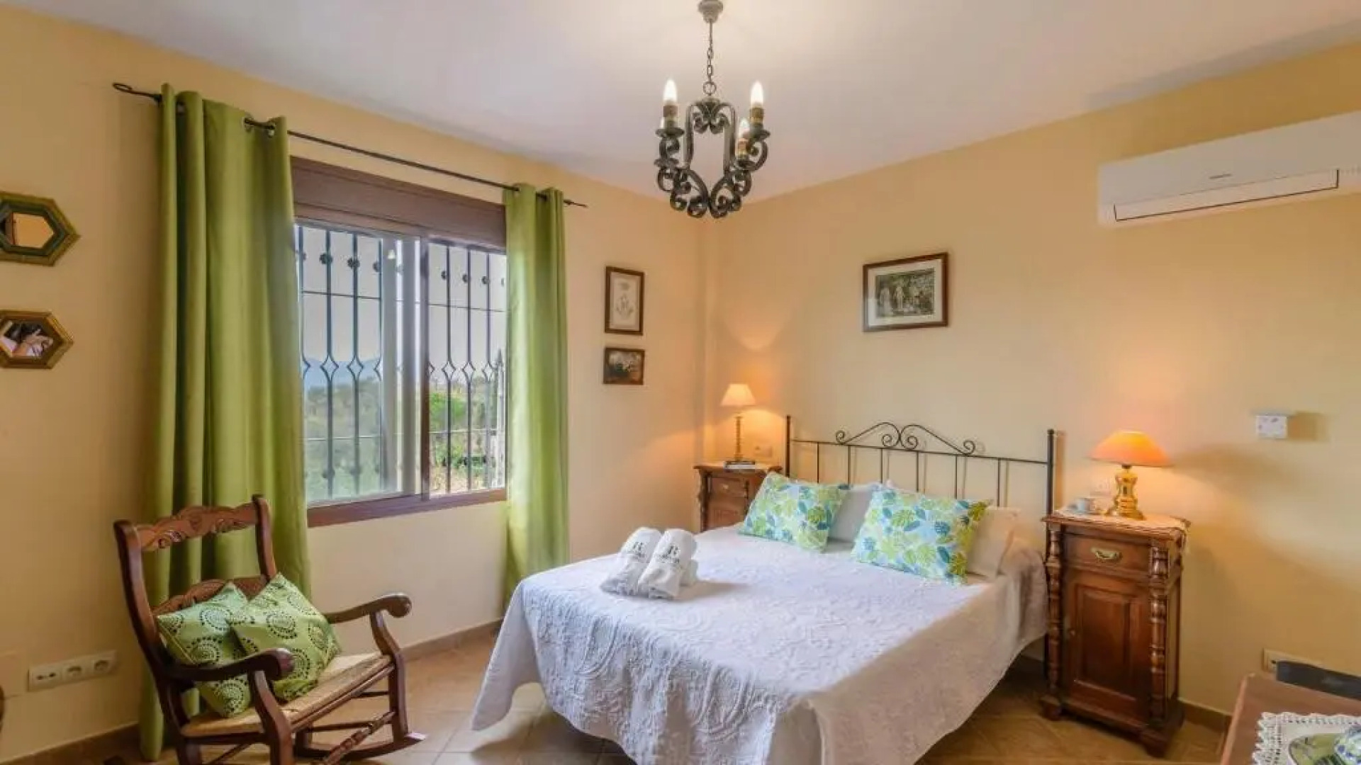 Villa Luz de Luna Guaro by Ruralidays