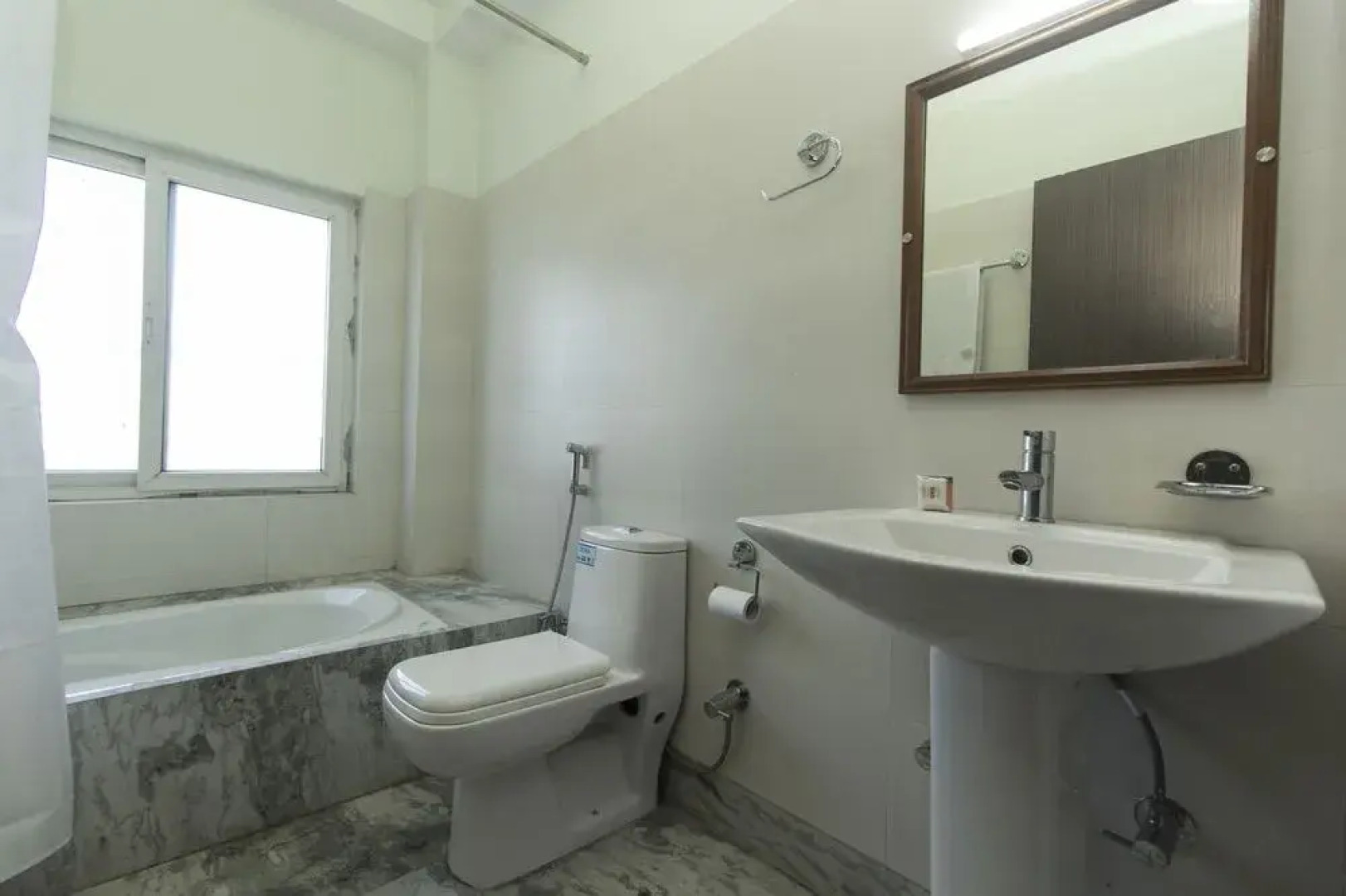 OYO 11570 Central Shangrila Resort & Spa