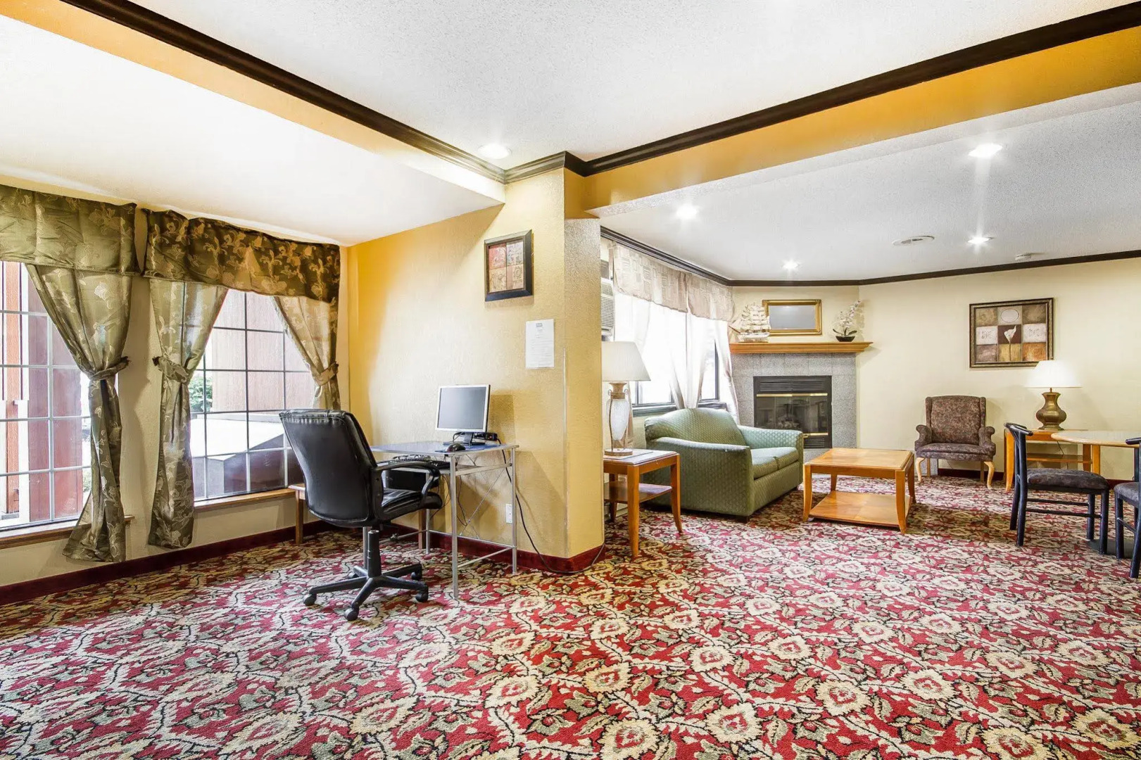 Rodeway Inn & Suites Madison East