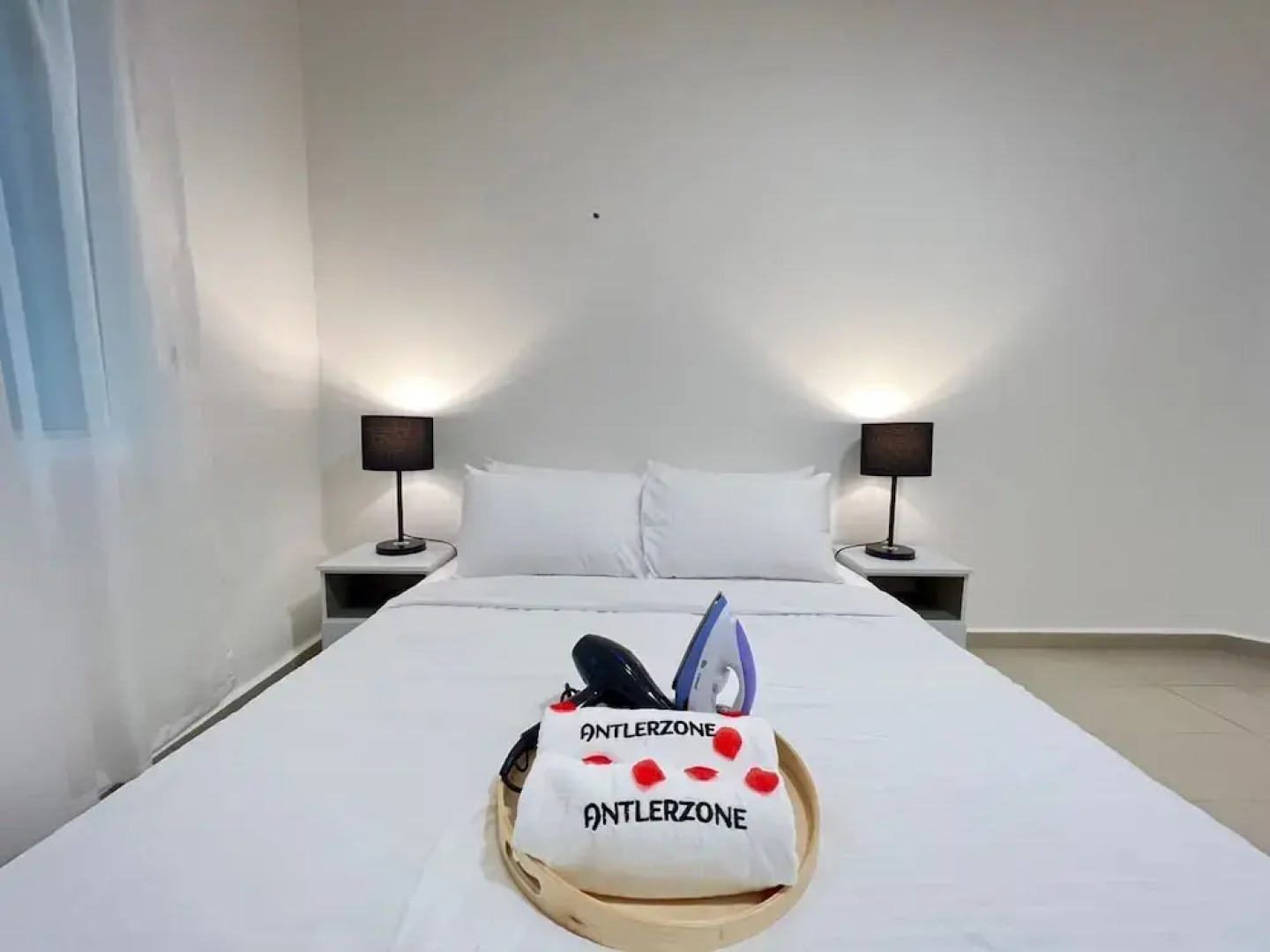 Tiara Desaru By Antlerzone