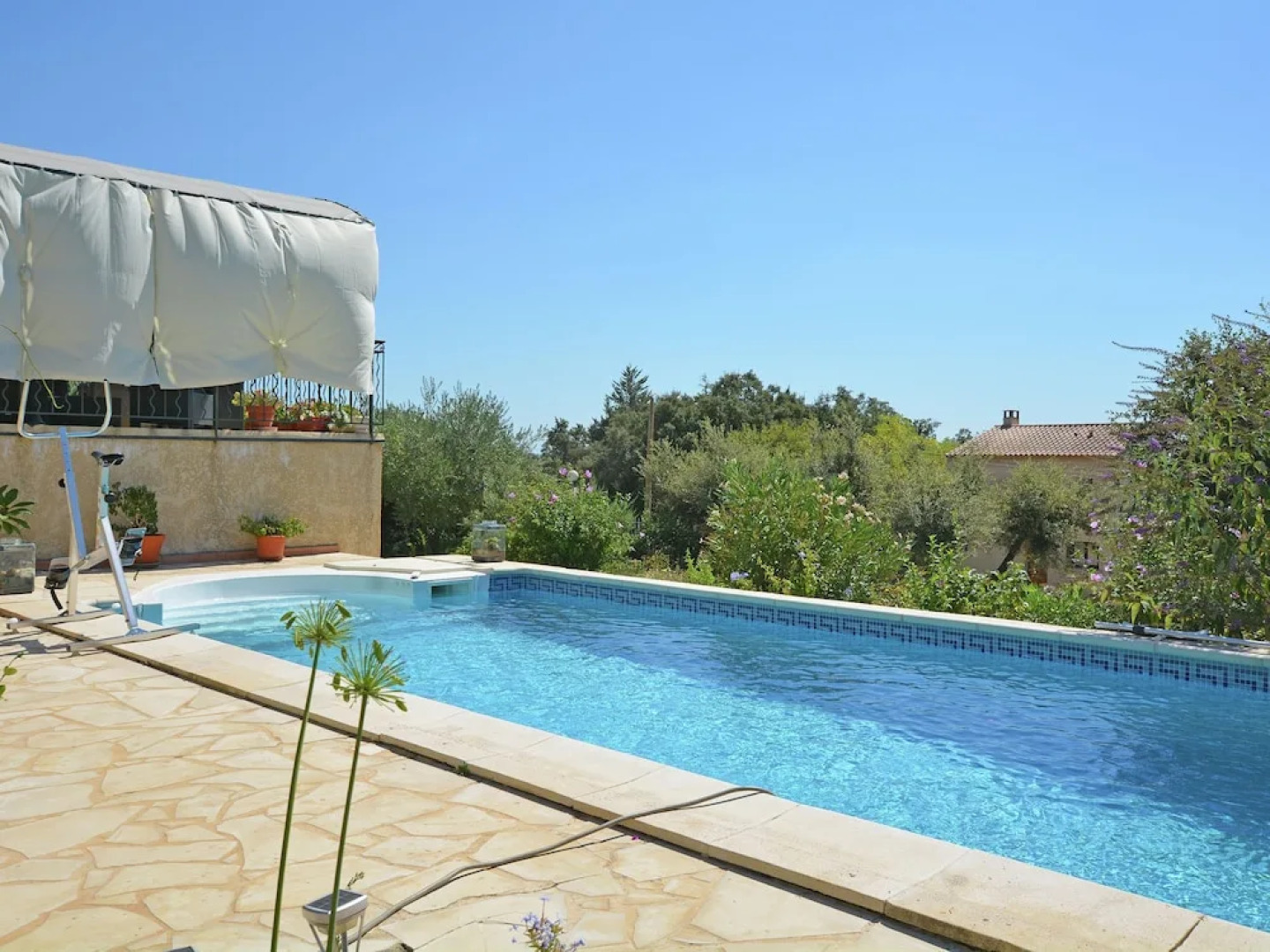 Beautiful Holiday House With Airco and Private Pool Near Uzès