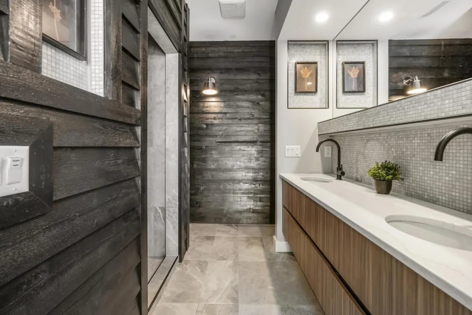 Chalet Monashee-brand New High End W/amazing Views