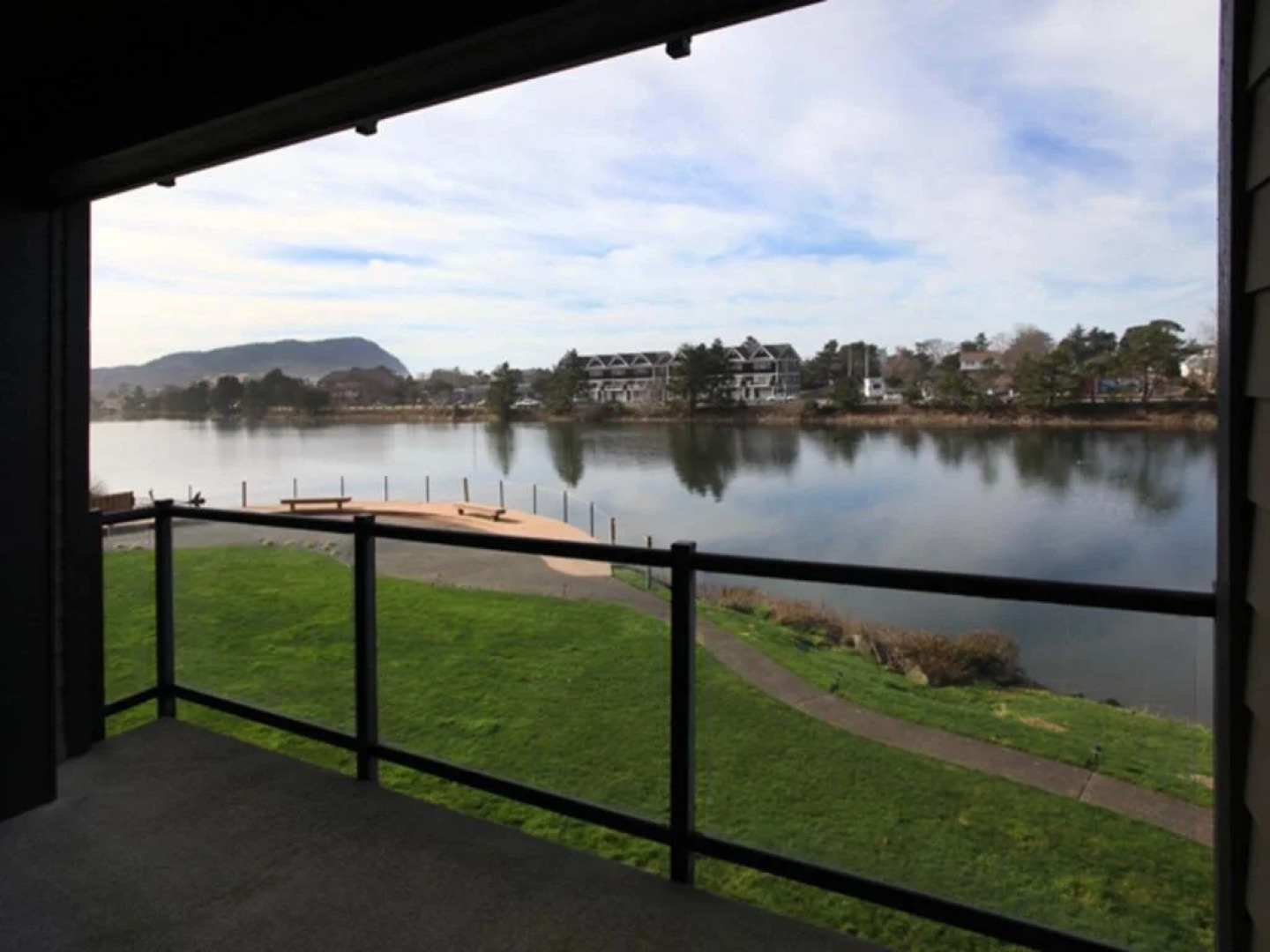 Bridgeport Condo #210