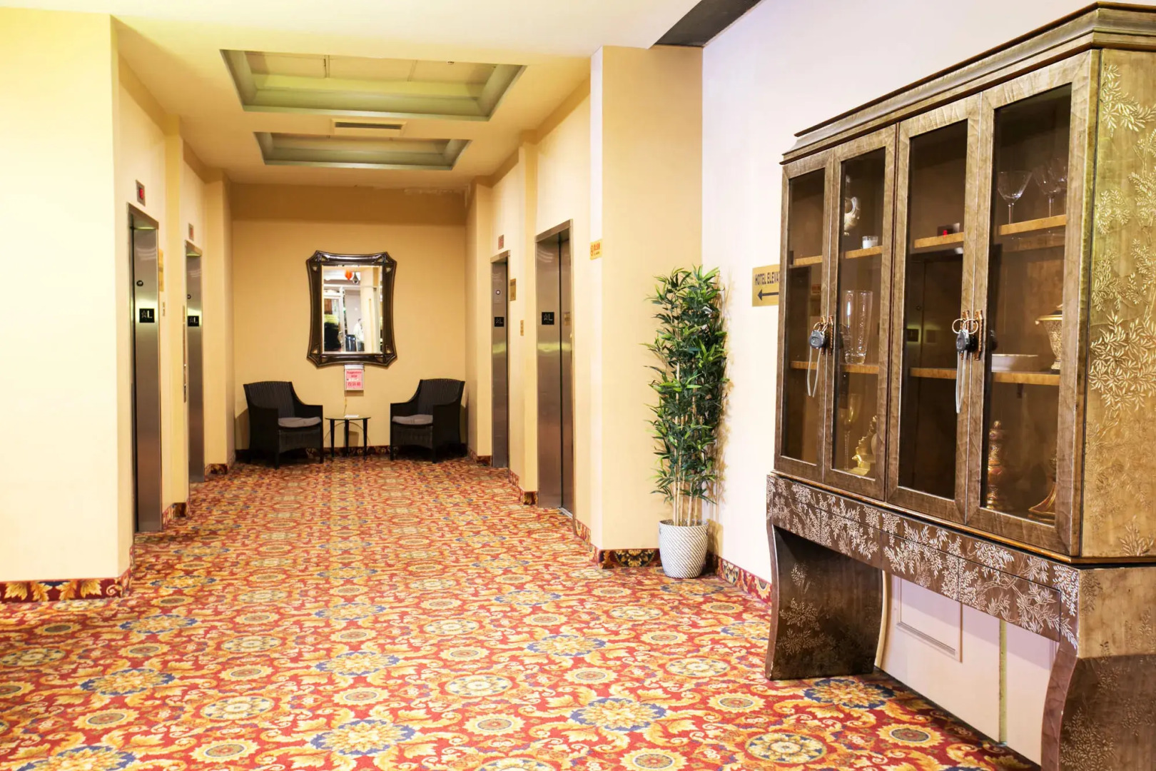 LA Crystal Hotel - Los Angeles Area