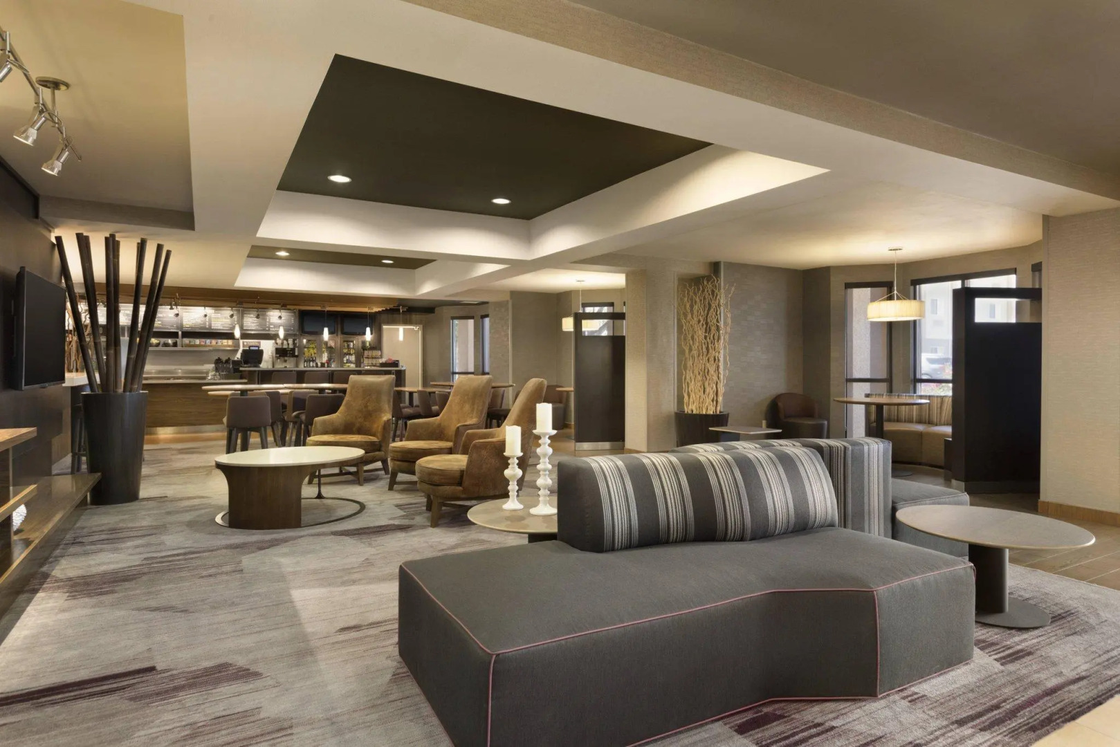 Courtyard Bloomington Normal