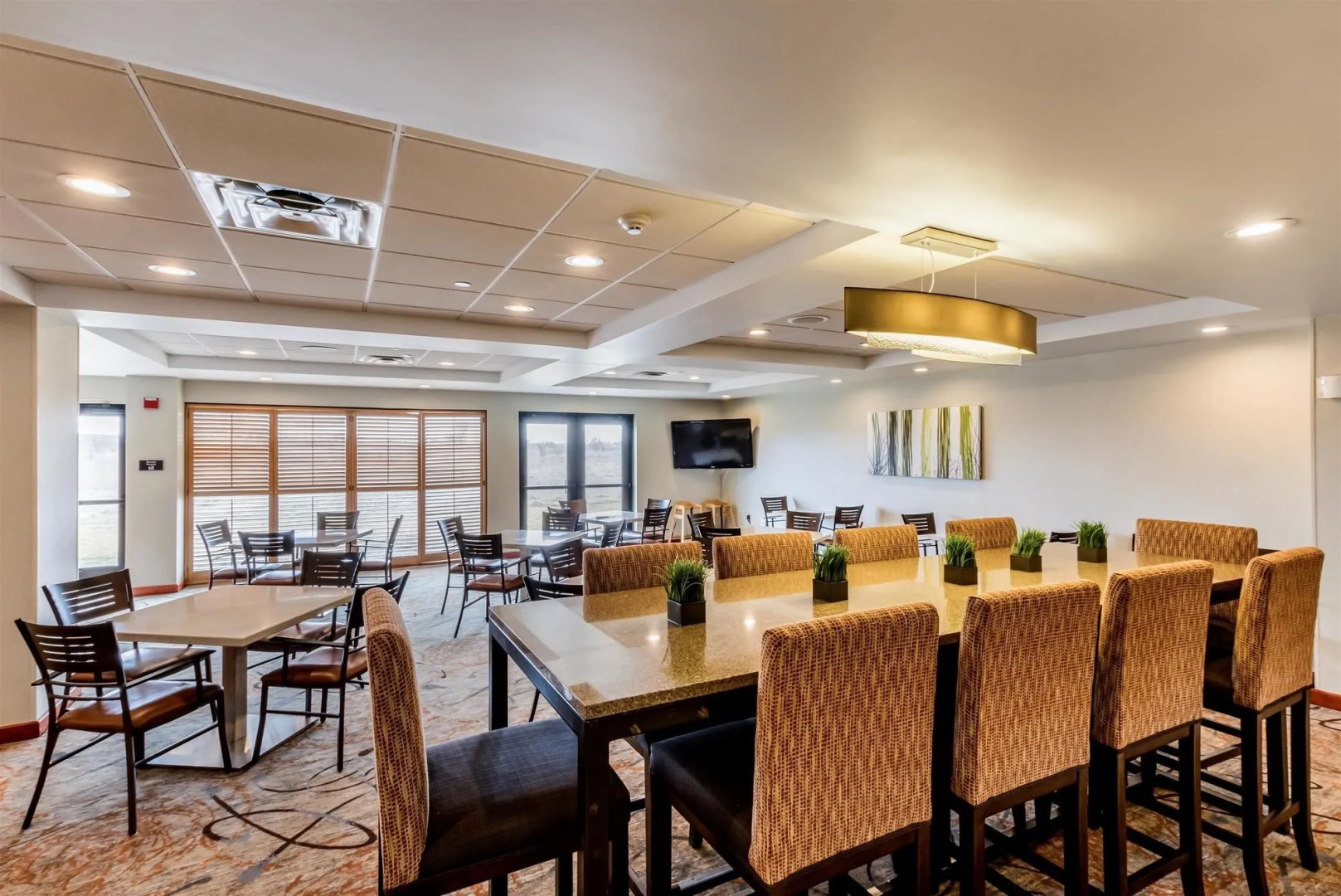Holiday Inn Express & Suites Cedar Falls - Waterloo by IHG