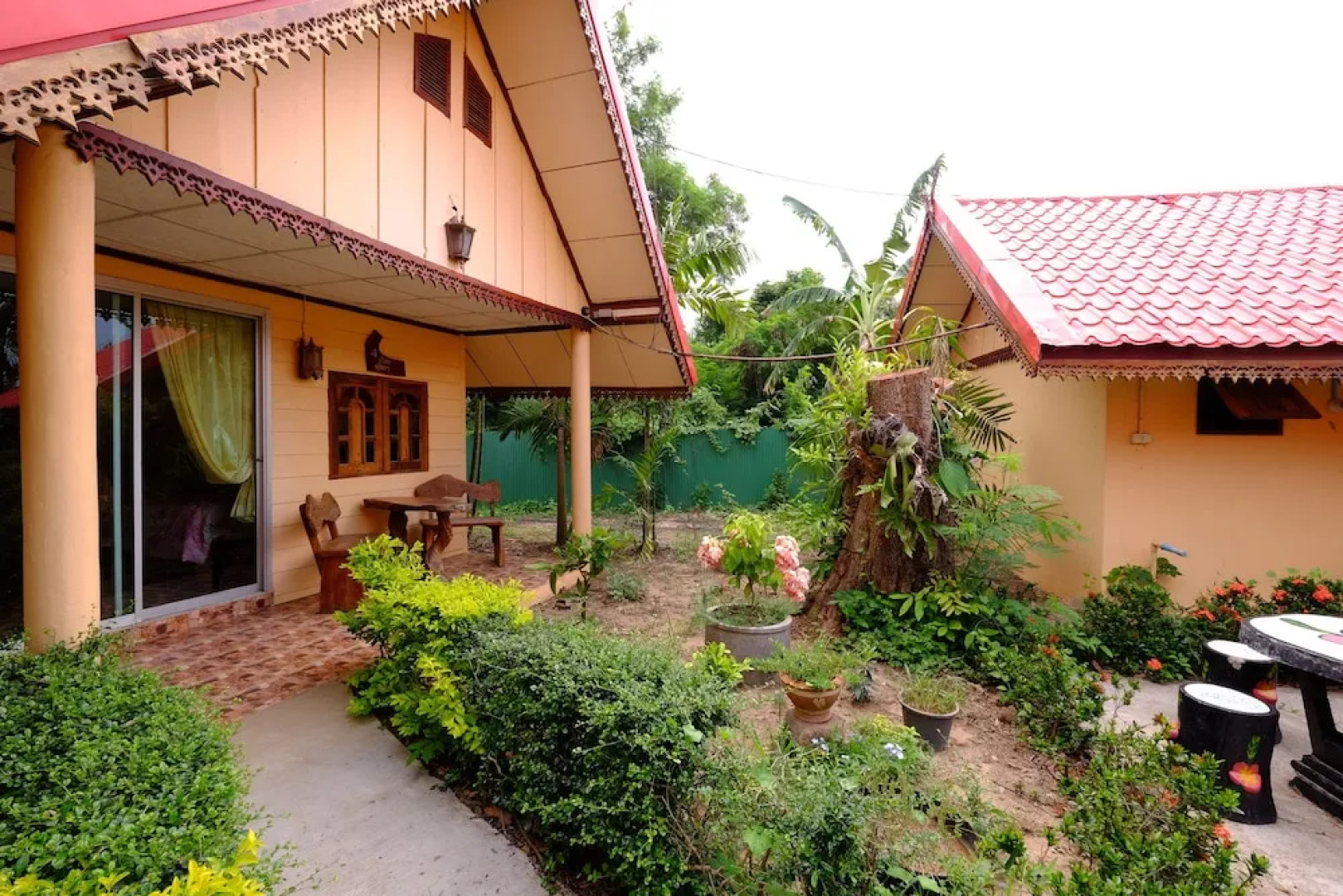 Rotchana's Retreat Hotel on Mekong That Phanom