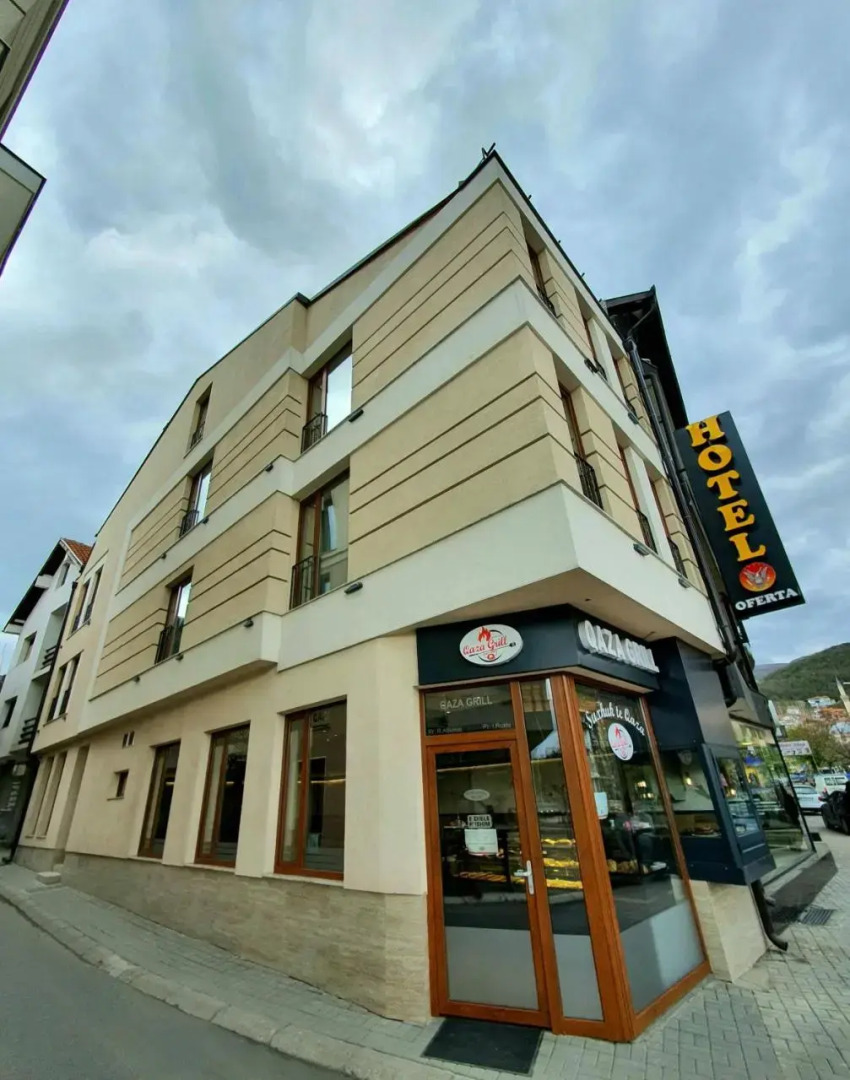 Driza's Family House - Quiet and Chill HOSTEL with 2 Pets around