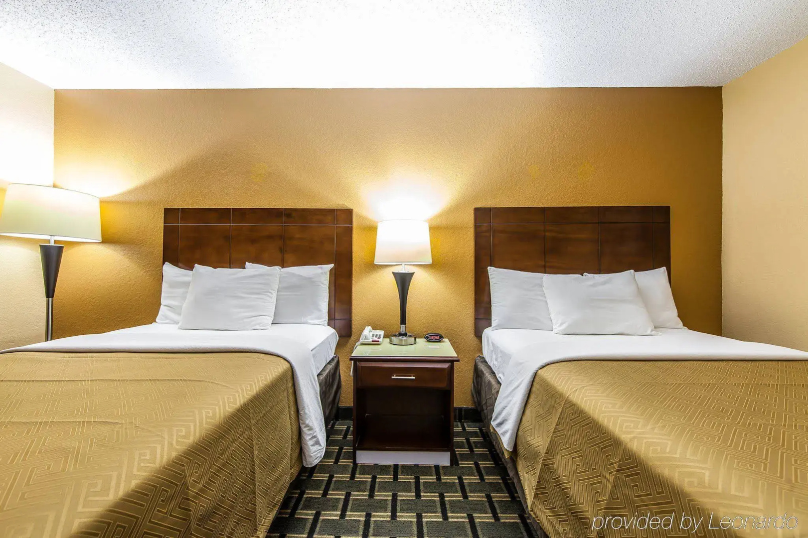 Econo Lodge Cartersville-Emerson Lake Point