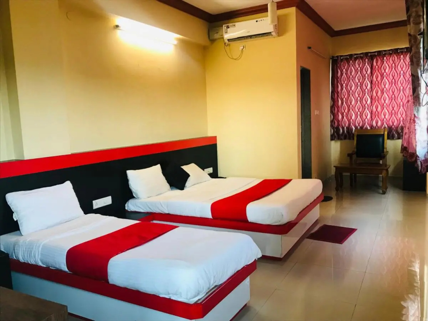 OYO 26603 Hotel Prakash International