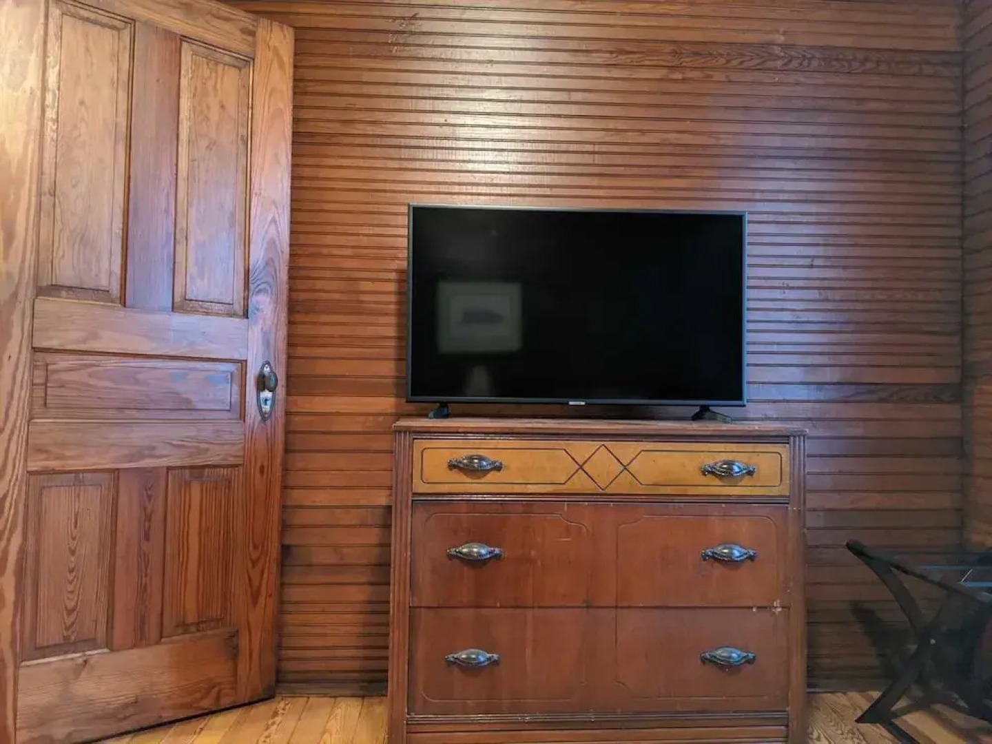 Southern Charm Riverside 4 Bedroom Home by RedAwning