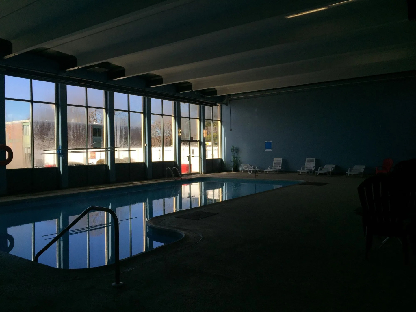 Mystic River Hotel & Suites Near Casinos