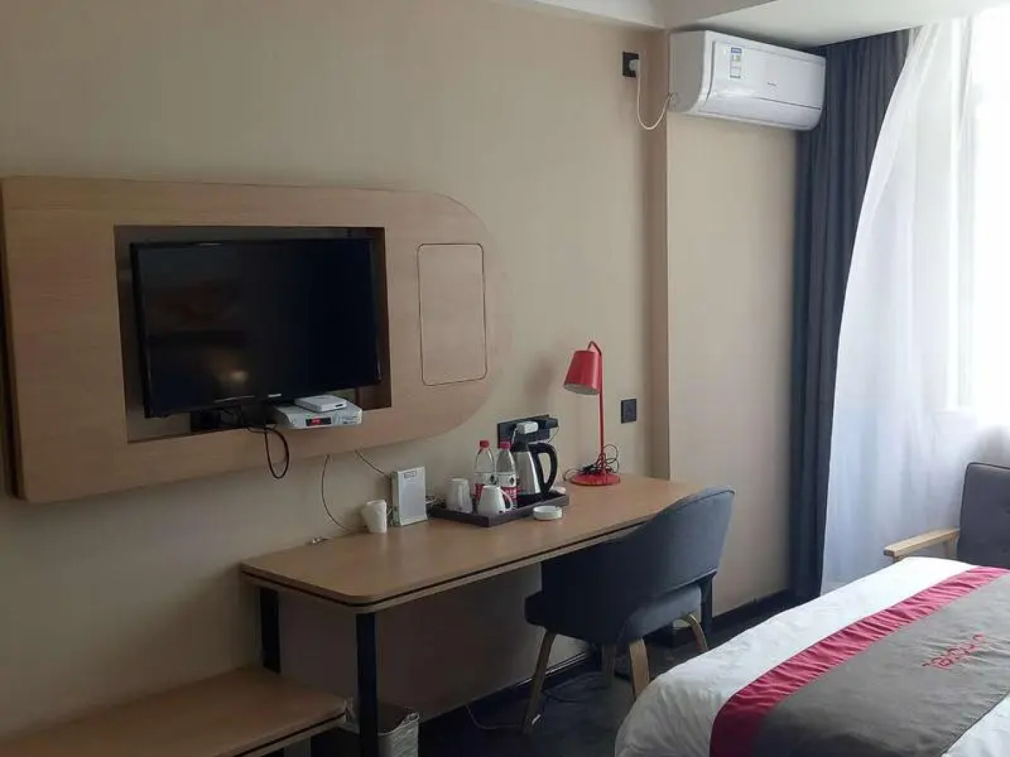 Thank Inn Hotel Xizang Rikaze Jilong County Jilong Kou'an