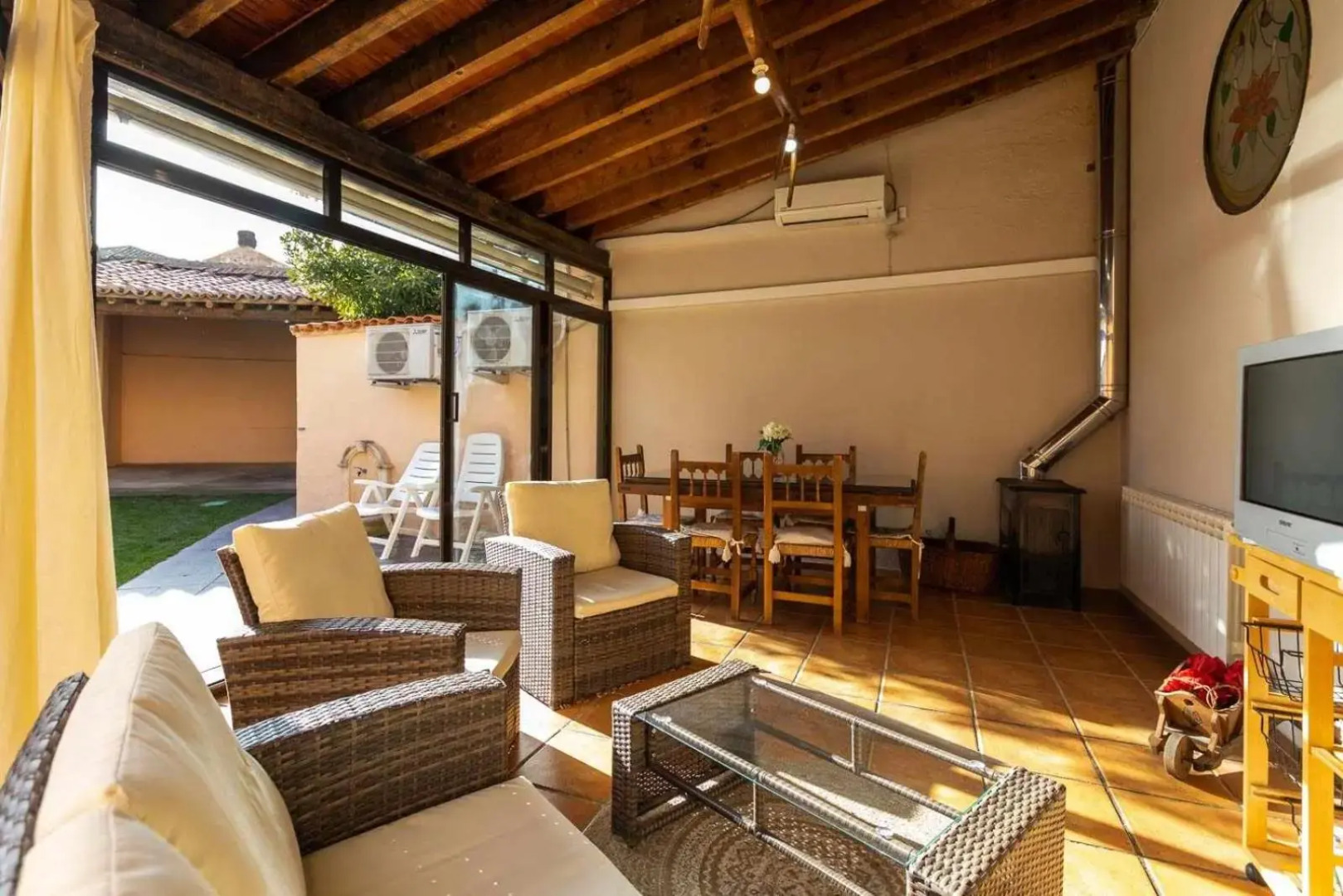 CASA ERNESTO Piscina Climatizada porche y garaje