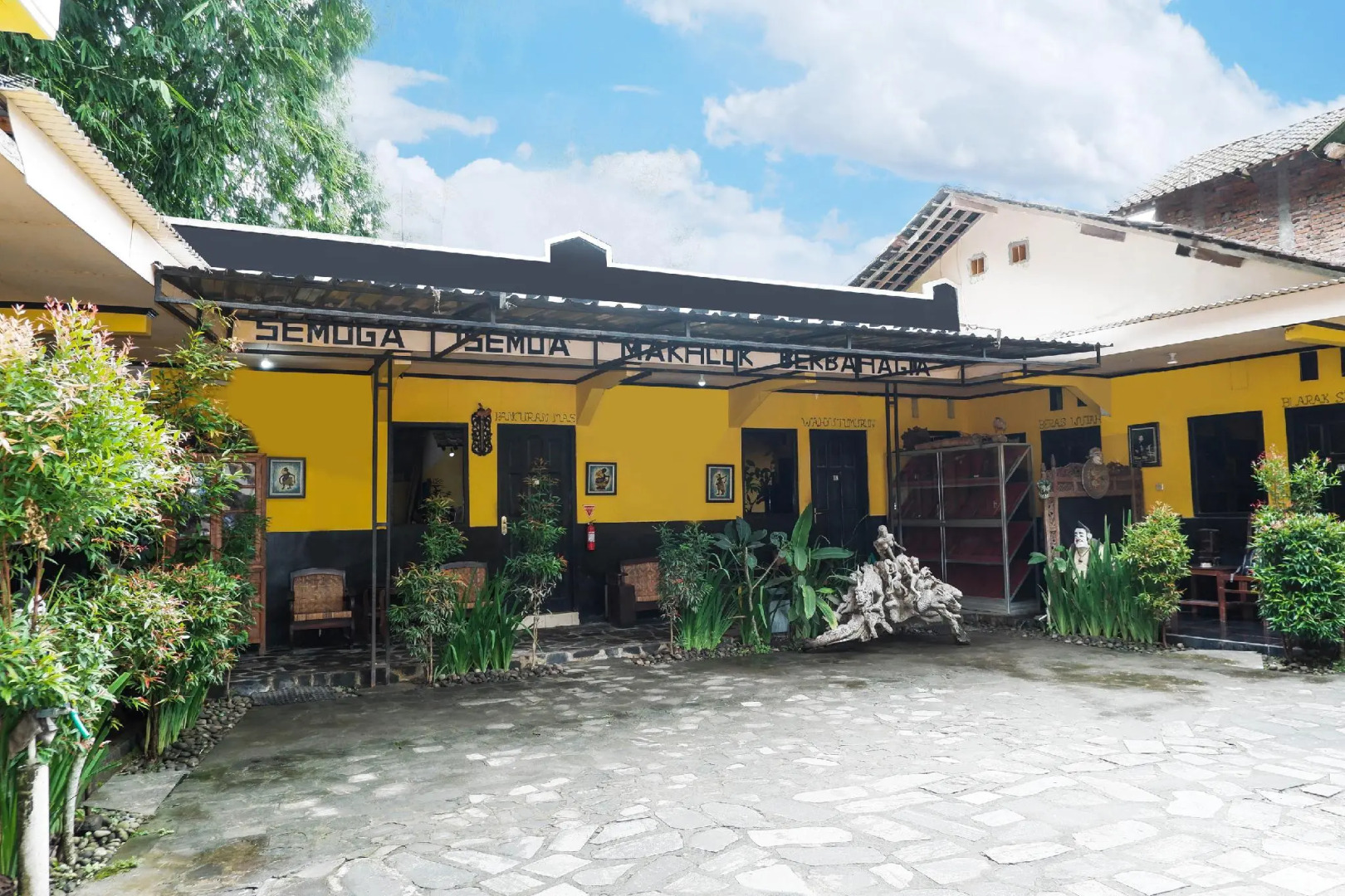 Super OYO 598 Udan Mas Guesthouse& Gallery
