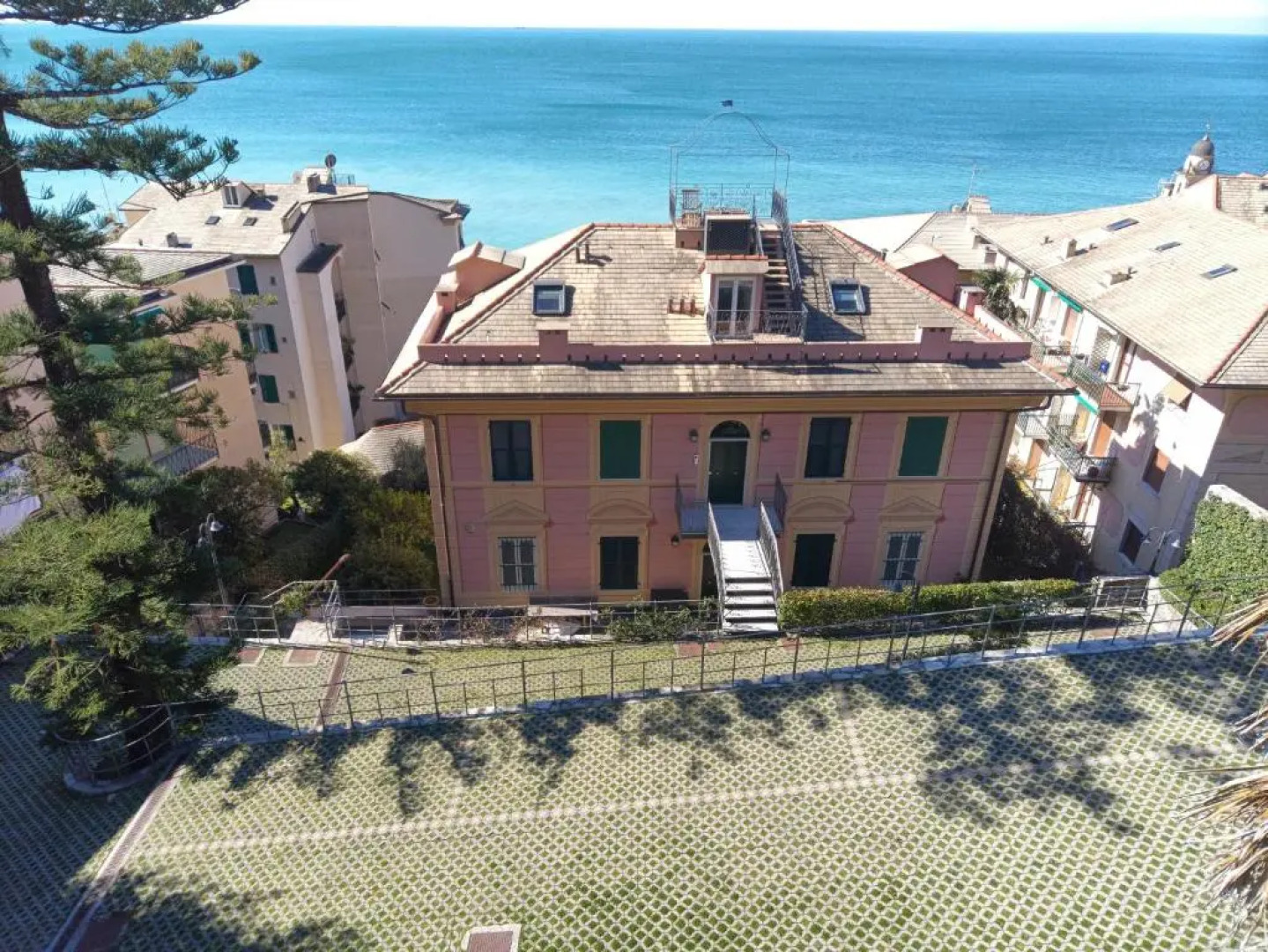 Rose Attico magnifica vista mare parcheggio privato 2 minuti dalla spiaggia