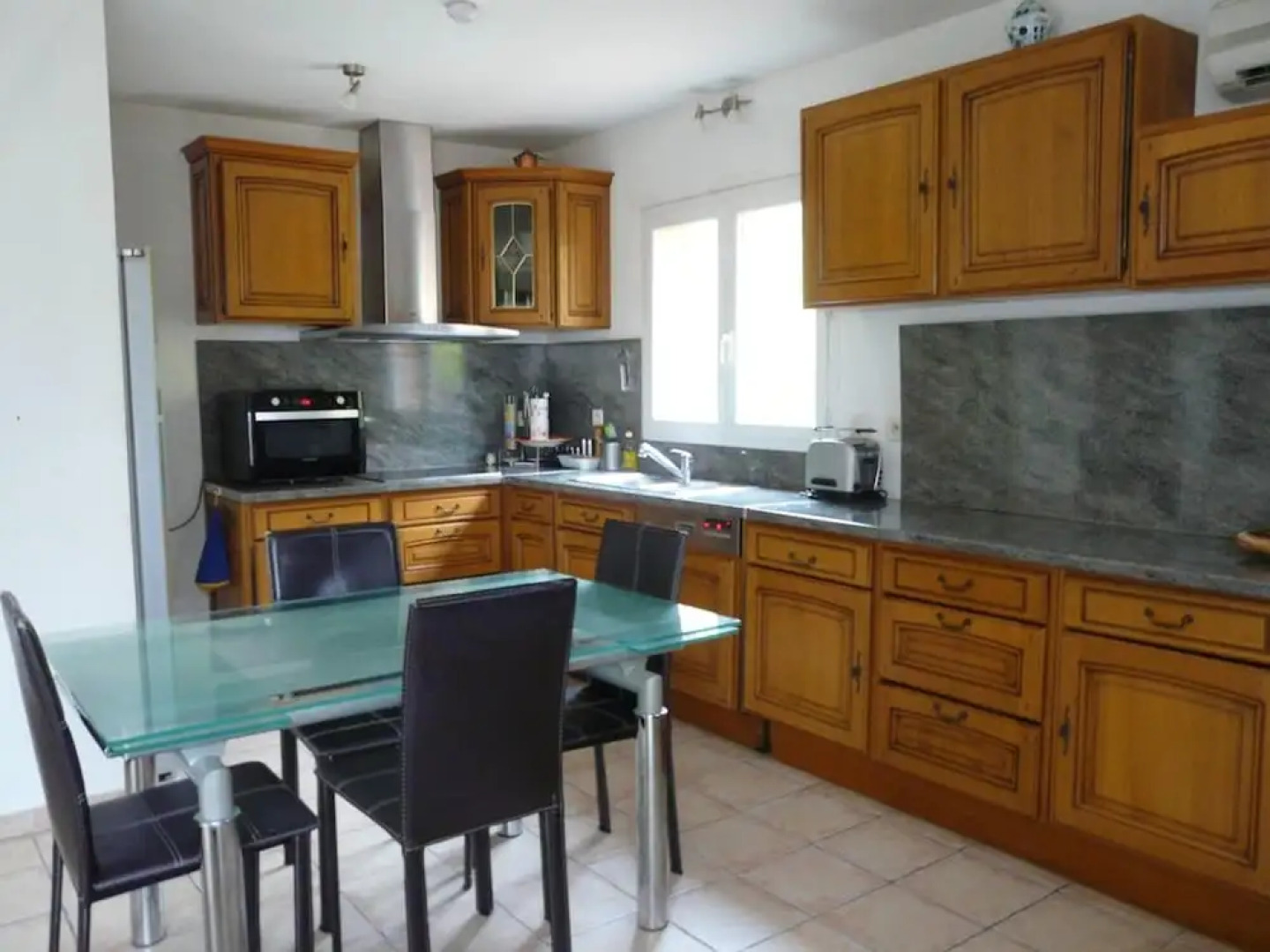 House With 2 Bedrooms in Martigues, With Wonderful Lake View, Furnished Terrace and Wifi - 7 km From the Beach