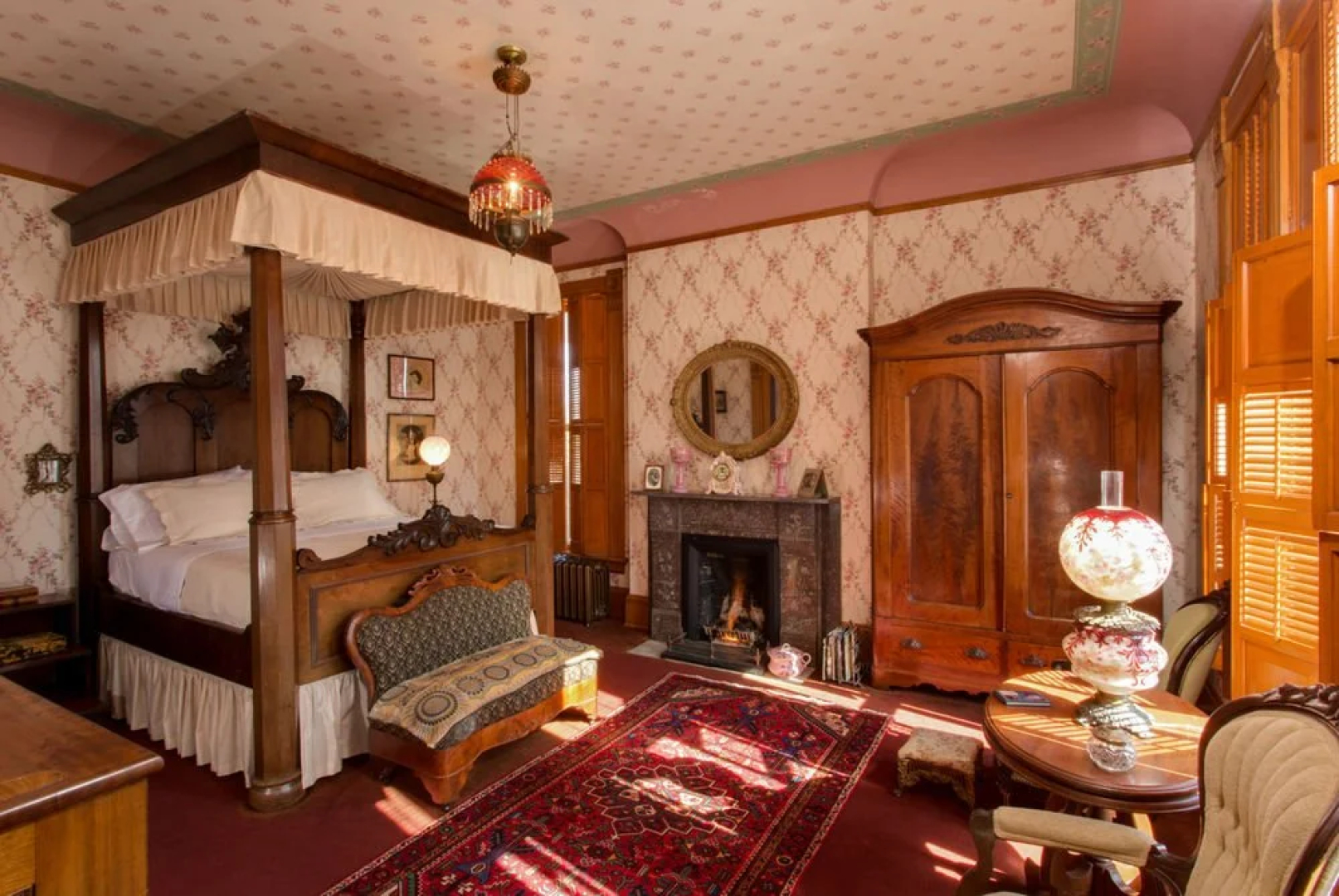 Allyn Mansion B & B